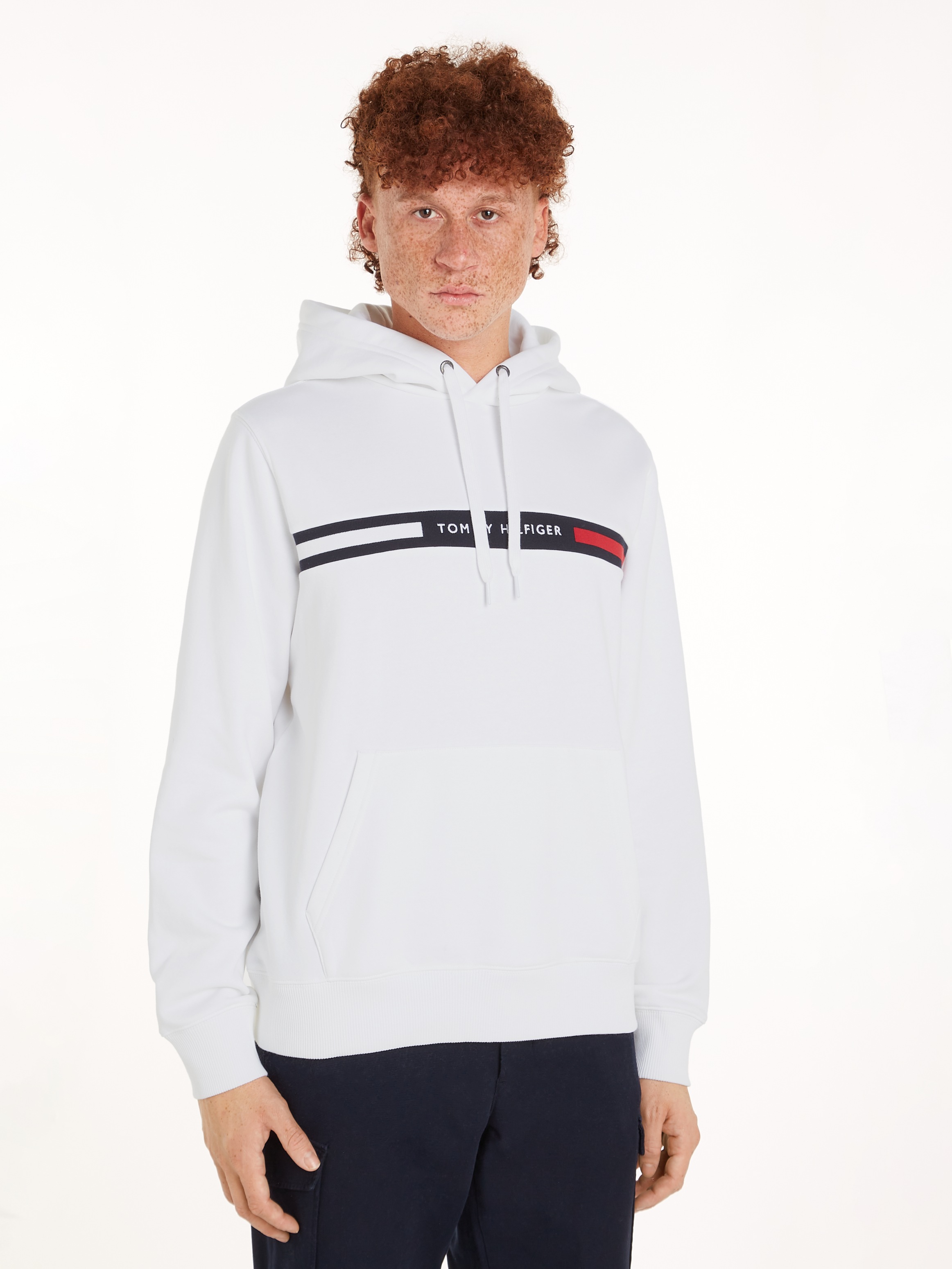 Tommy Hilfiger Kapuzensweatshirt »HILFIGER CHEST INSERT HOODY«, mit Kapuze, Kängurutasche, Logoschriftzug