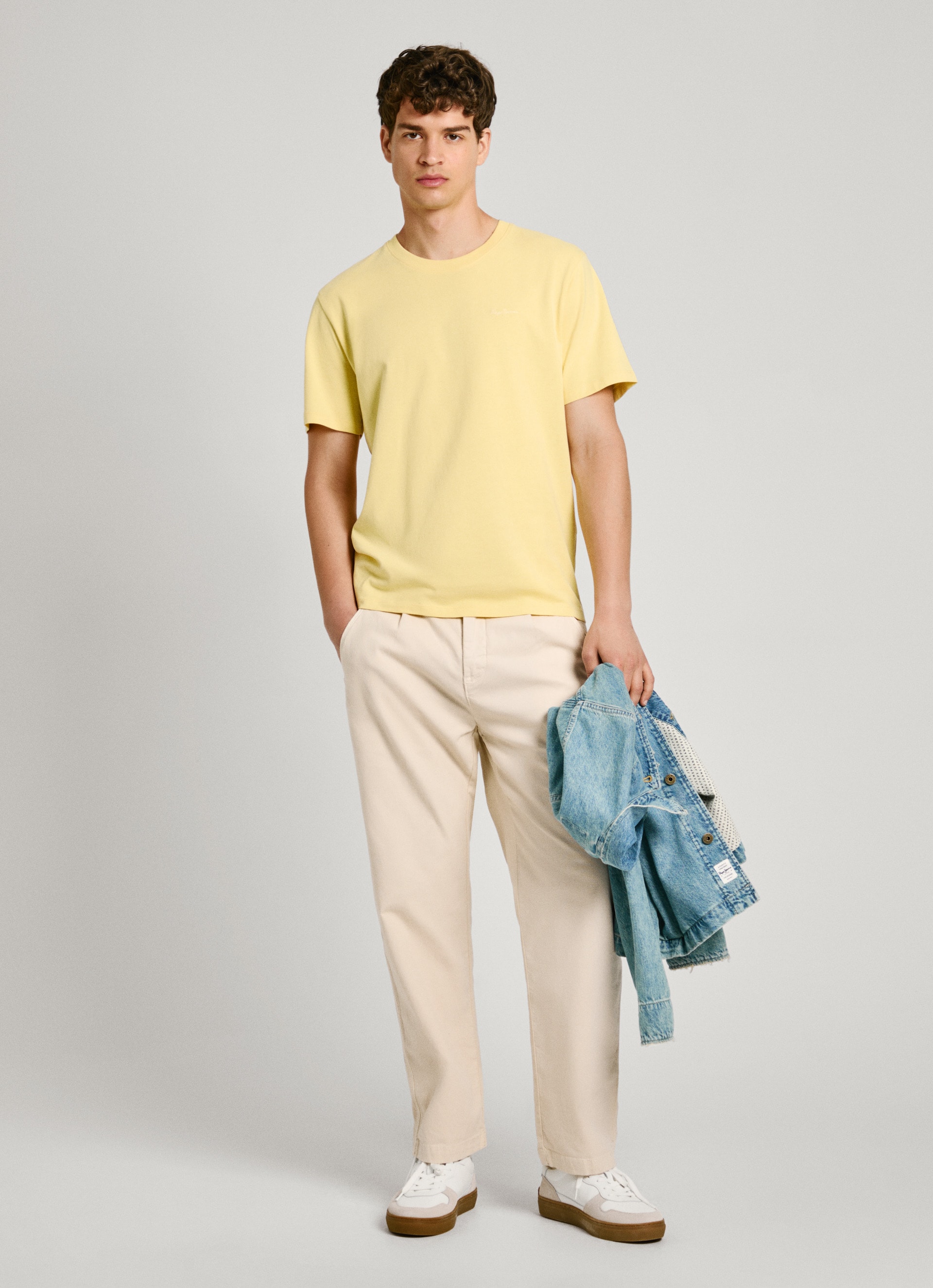 Pepe Jeans T-Shirt »CONNOR« mit gesticktem Logo auf der Brust