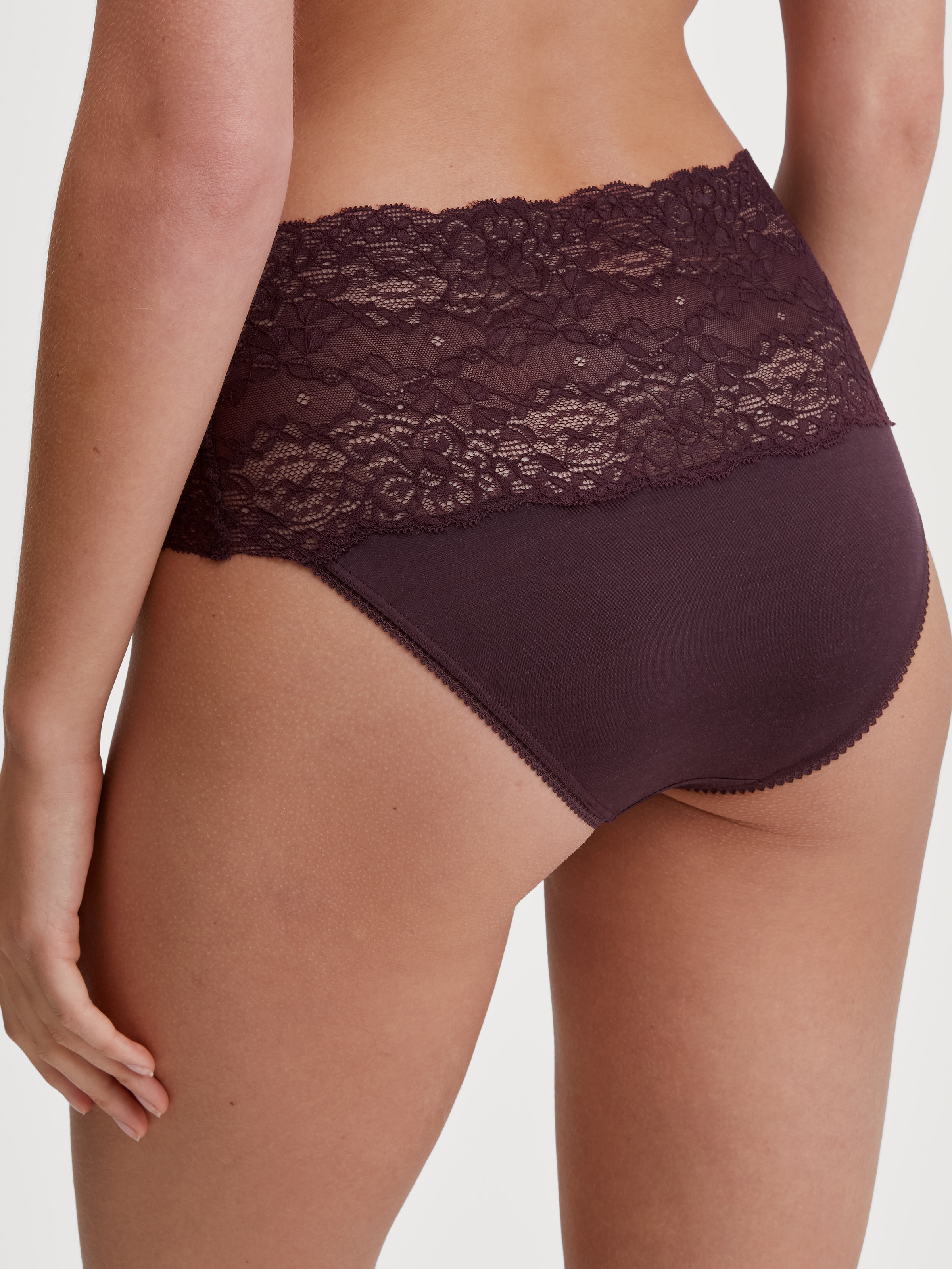 CALIDA High-Waist-Slip »Sensual Secrets« breiter Spitzenbund, Viskose-Mix, Single Jersey, elastisch, weich