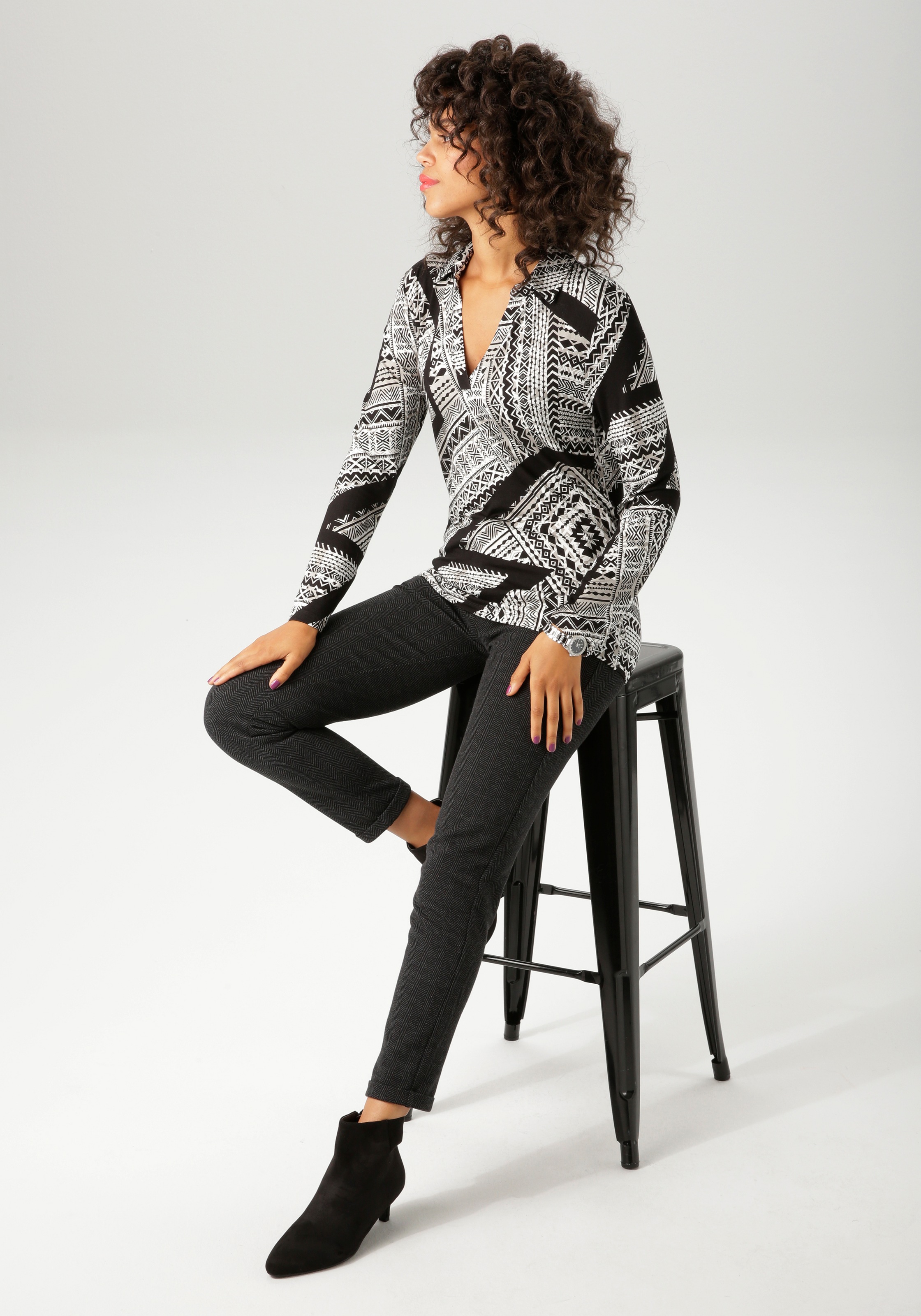 Aniston CASUAL Shirtbluse, mit grafischem Mustermix - jedes Teil ein Unikat - NEUE KOLLEKTION