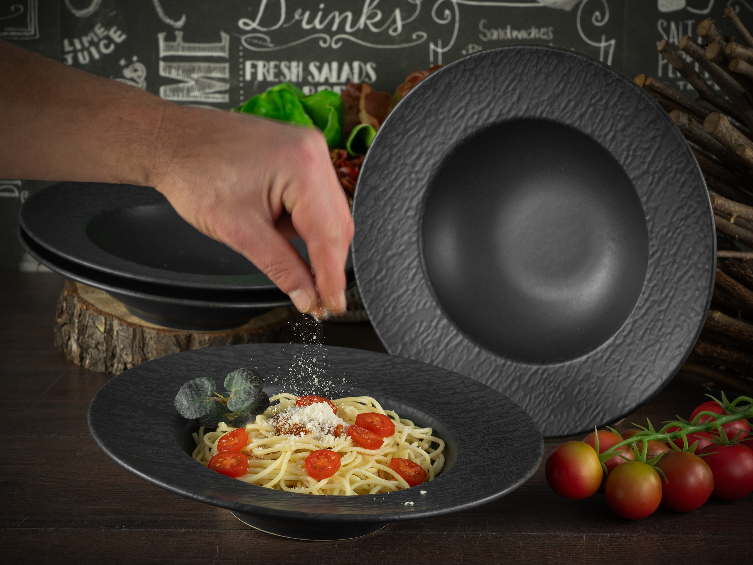 CreaTable Pastateller »Schiefer Black, Pasta Gourmetteller Set 4-tlg«, (Set, 4 St.), Seidenmatte Spezialglasur, Ausdruckstarkes Relief