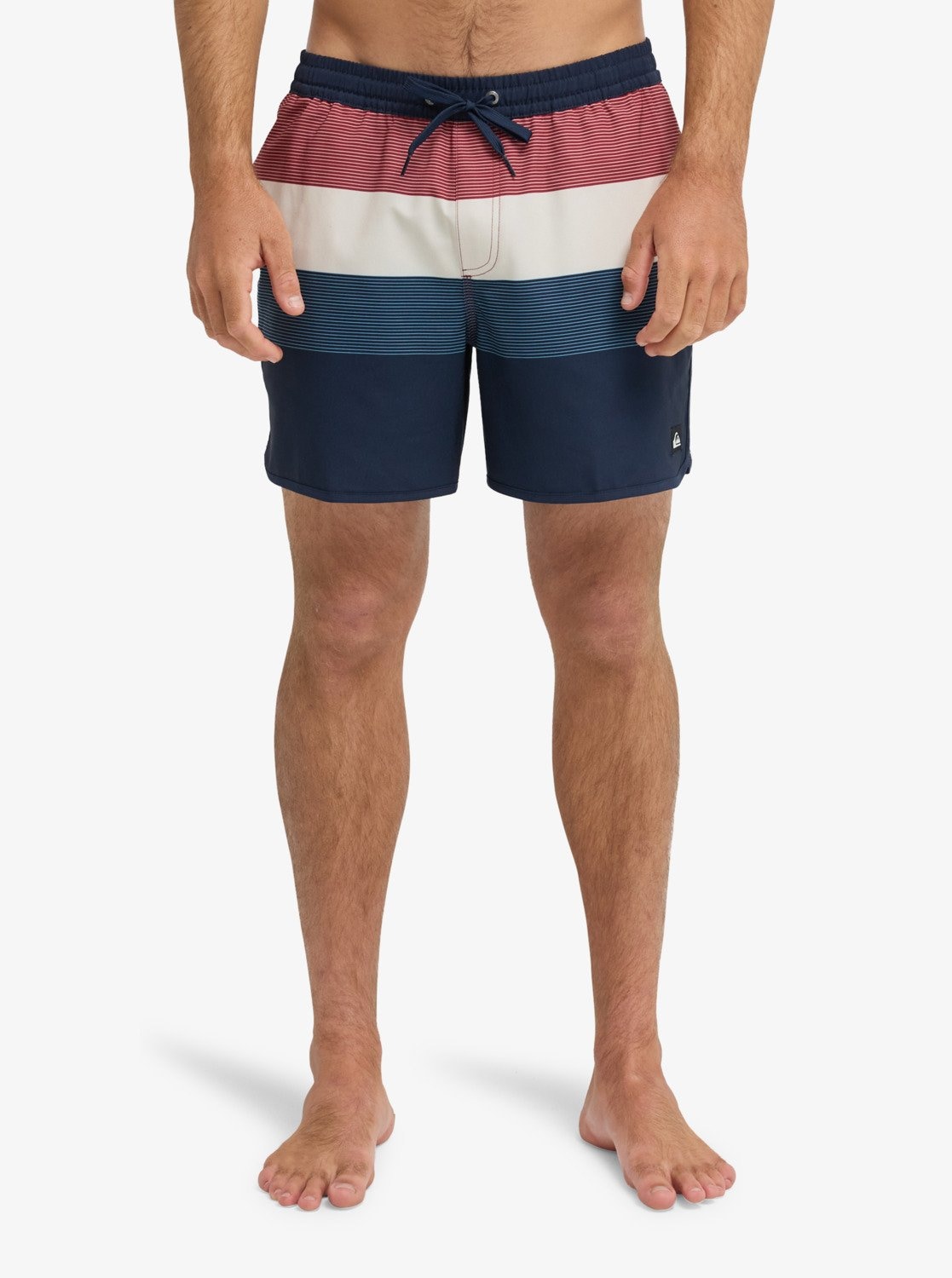 Quiksilver Badeshorts »STRETCH SCALLOP VOLLEY 16« bequeme Passform, schnell trocknendes Material, PFC FREE Technologie