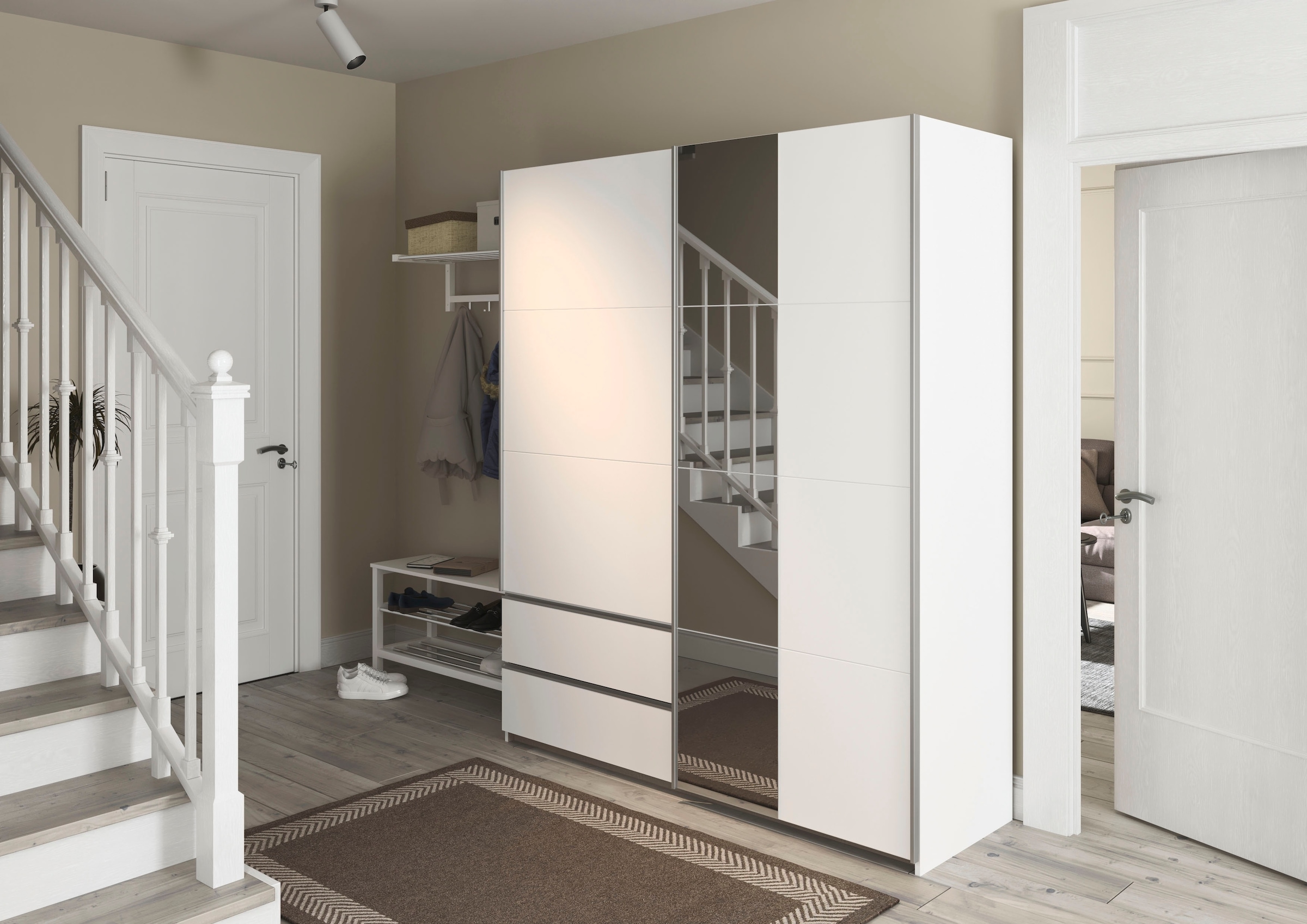 rauch Schwebetürenschrank »Kleiderschrank Schrank Garderobe Wäscheschrank SEVILLA mit Spiegel«, (in 3 verschiedenen Ausstattungen BASIC/CLASSIC/PREMIUM), Metall-Griffleisten alufarben oder Graumetallic MADE IN GERMANY