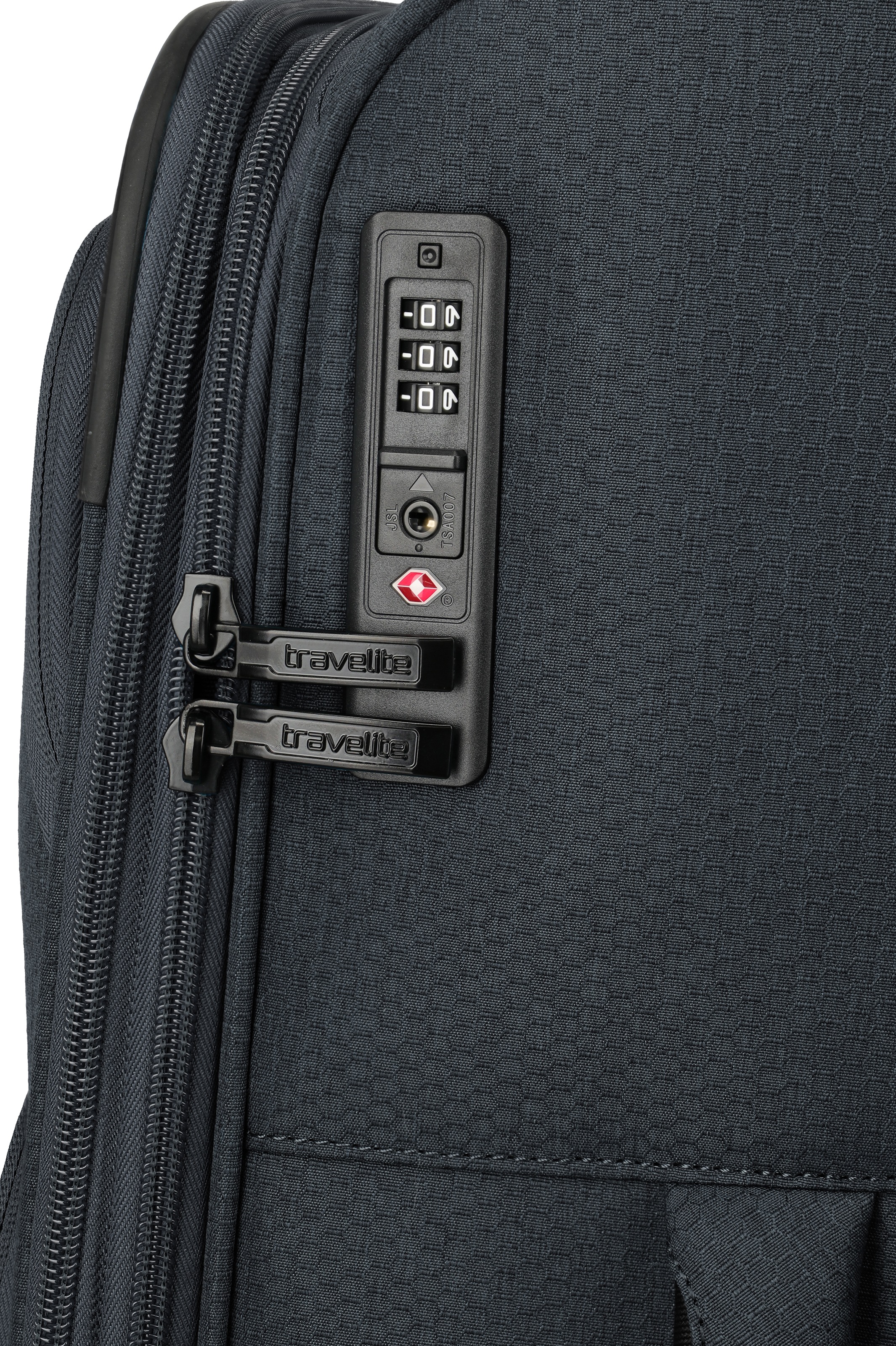 travelite Trolley »KICK OFF Reisekoffer« 69 l 4 Rollen 4 Doppelrollen, Außentaschen und Packgurte – leicht und robust