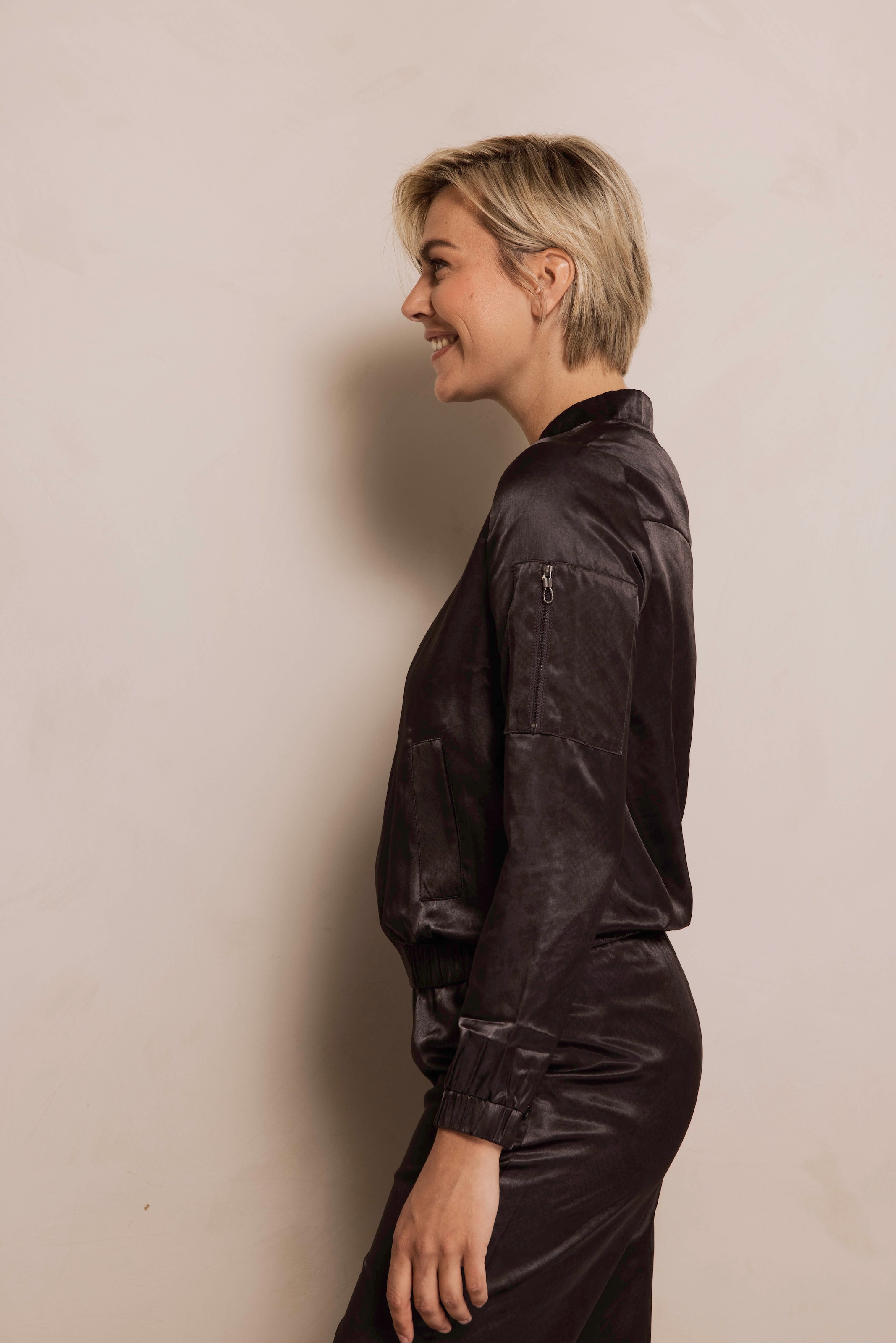 Zhrill Boleroblazer »ZHMARIE« Satin-Blouson mit Reißverschluss