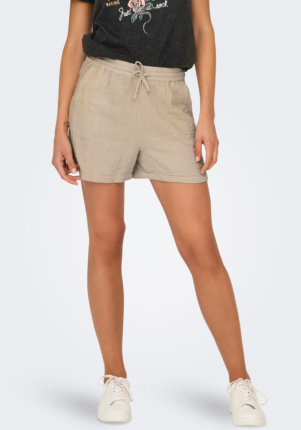 ONLY Shorts »ONLTHYRA SHORTS NOOS WVN«