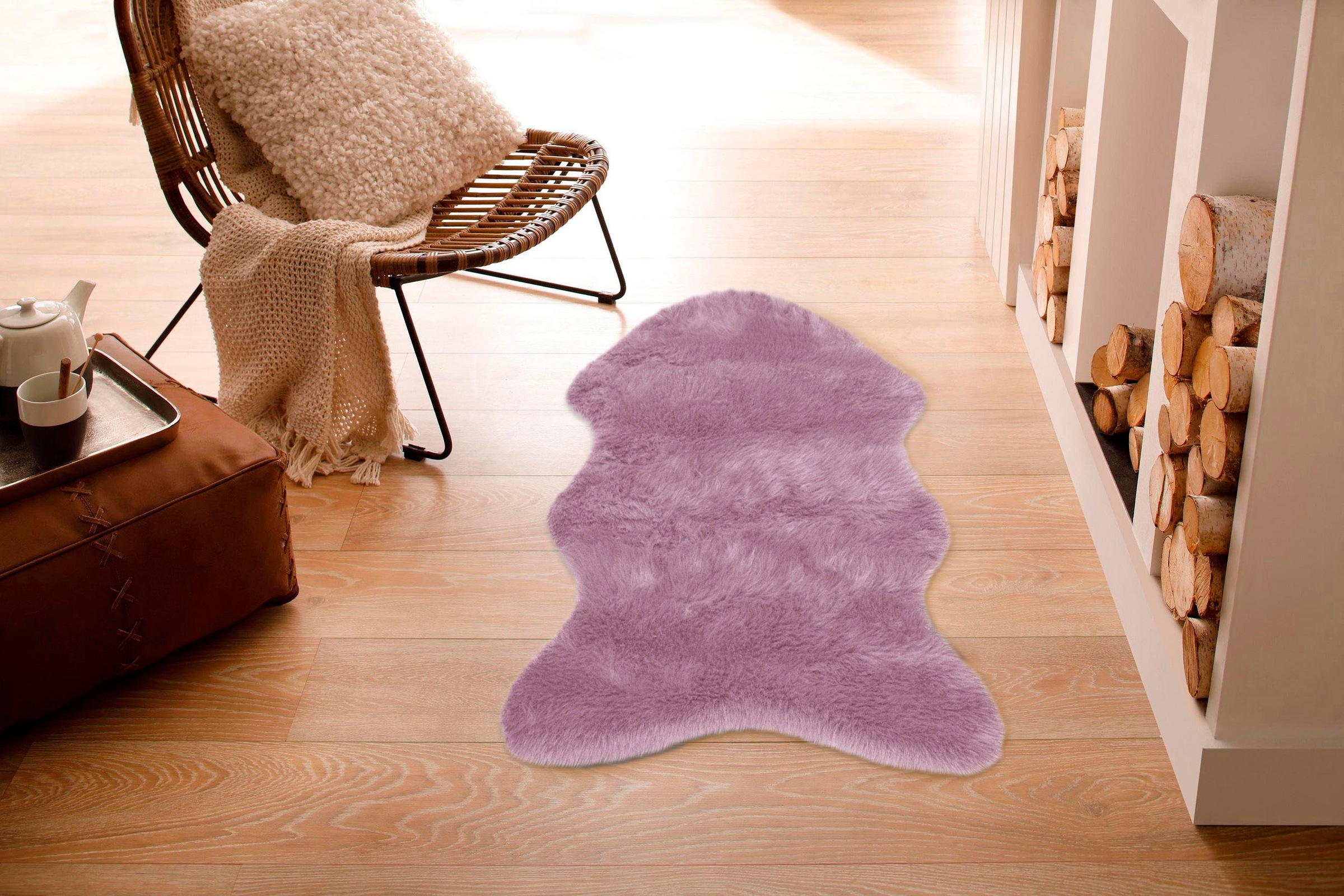 my home Hochflor-Teppich »Valeska Fellteppich«, fellförmig, 30 mm Höhe, Kunstfell, weiche Teppiche, Wohnzimmer, Schlafzimmer, Esszimmer
