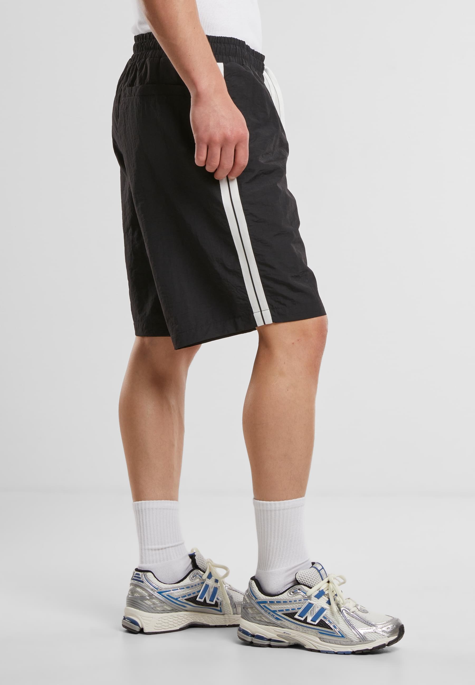 URBAN CLASSICS Badeshorts »Urban Classics Board Shorts With Patched Stripe«