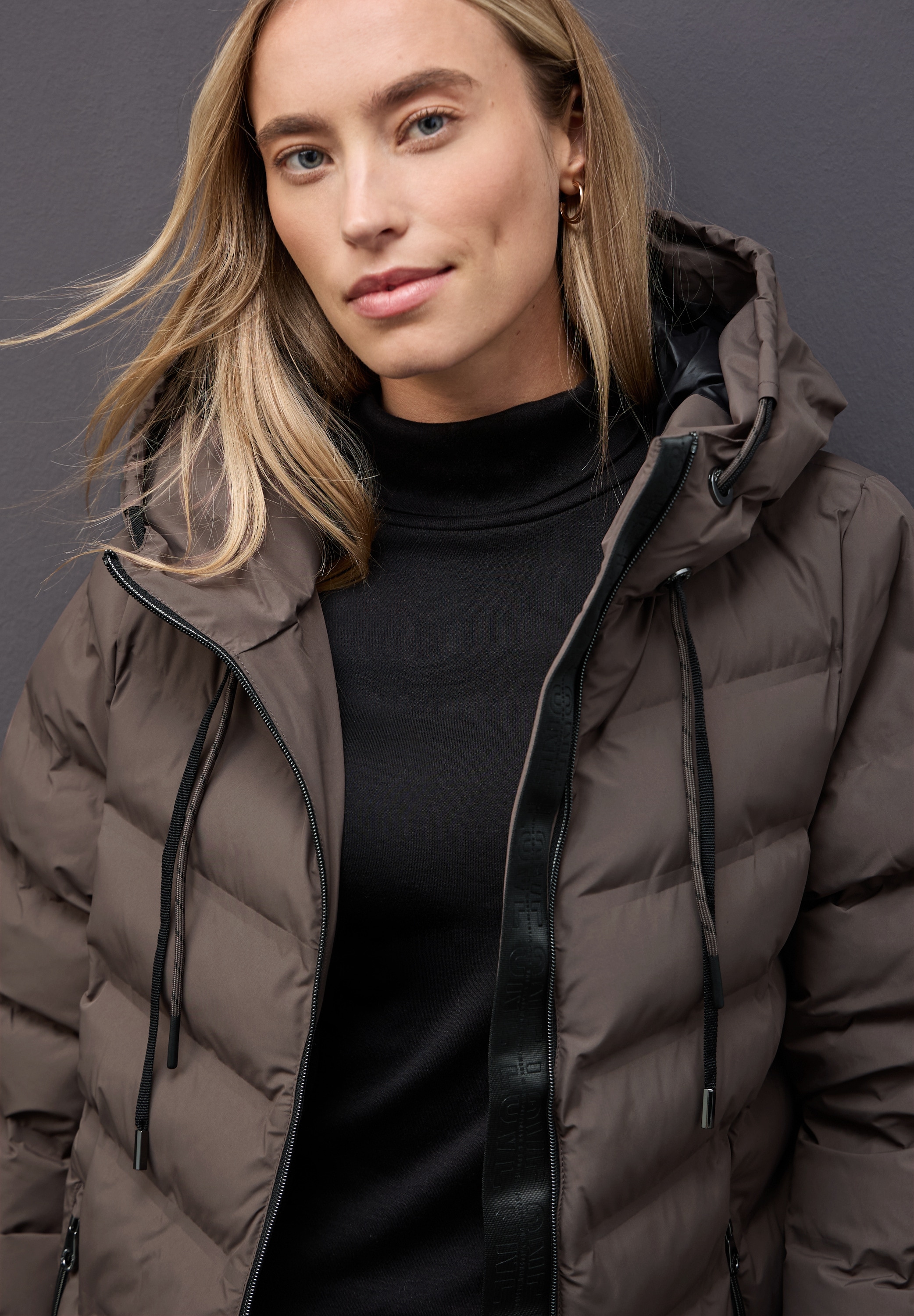 STREET ONE Steppjacke mit Kapuze und geklebten Nähten