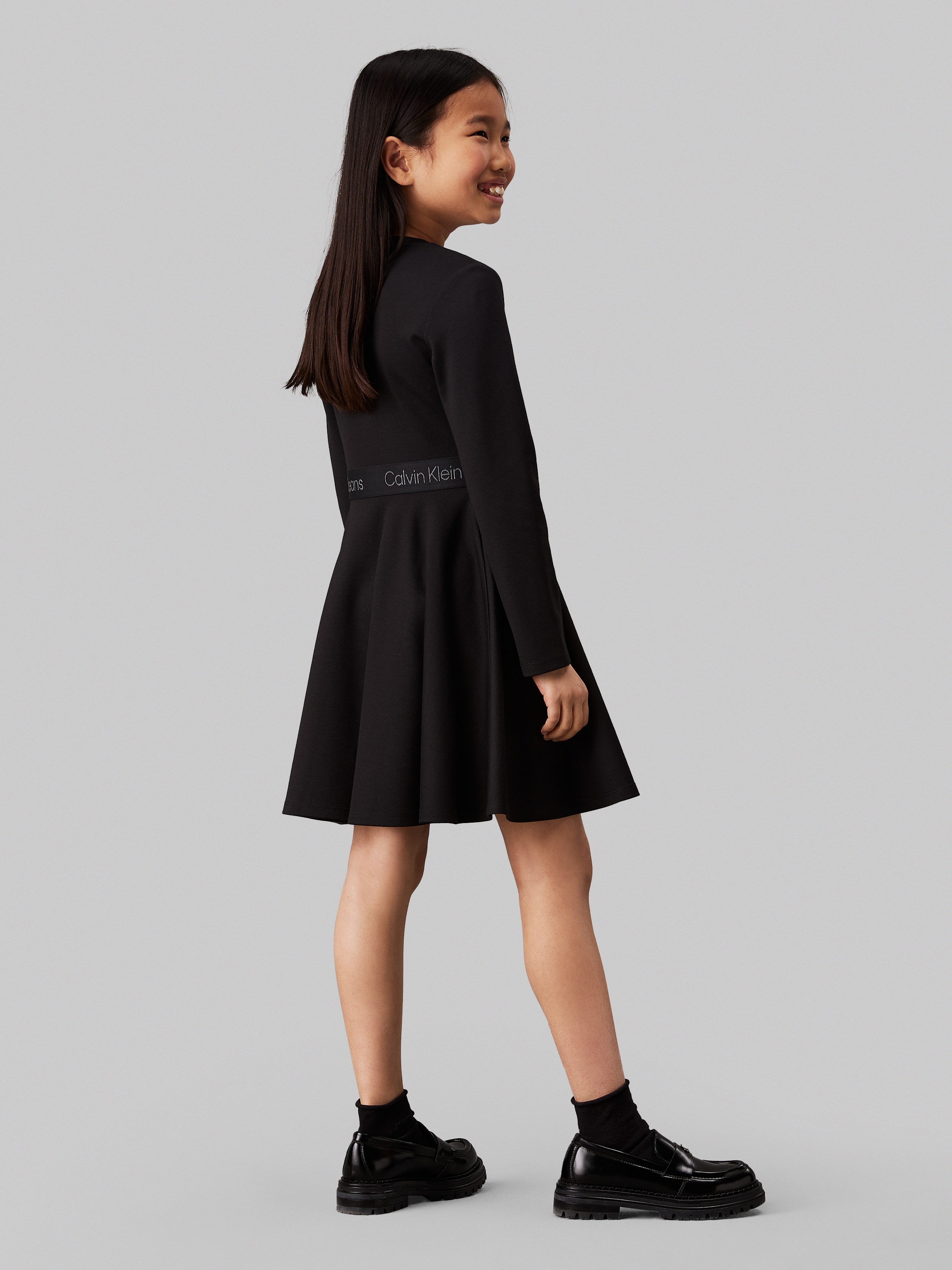 Calvin Klein Jeans Skaterkleid »Ls Logo Tape Punto Dress«, für Kinder bis 16 Jahre und mit Logoschriftzug