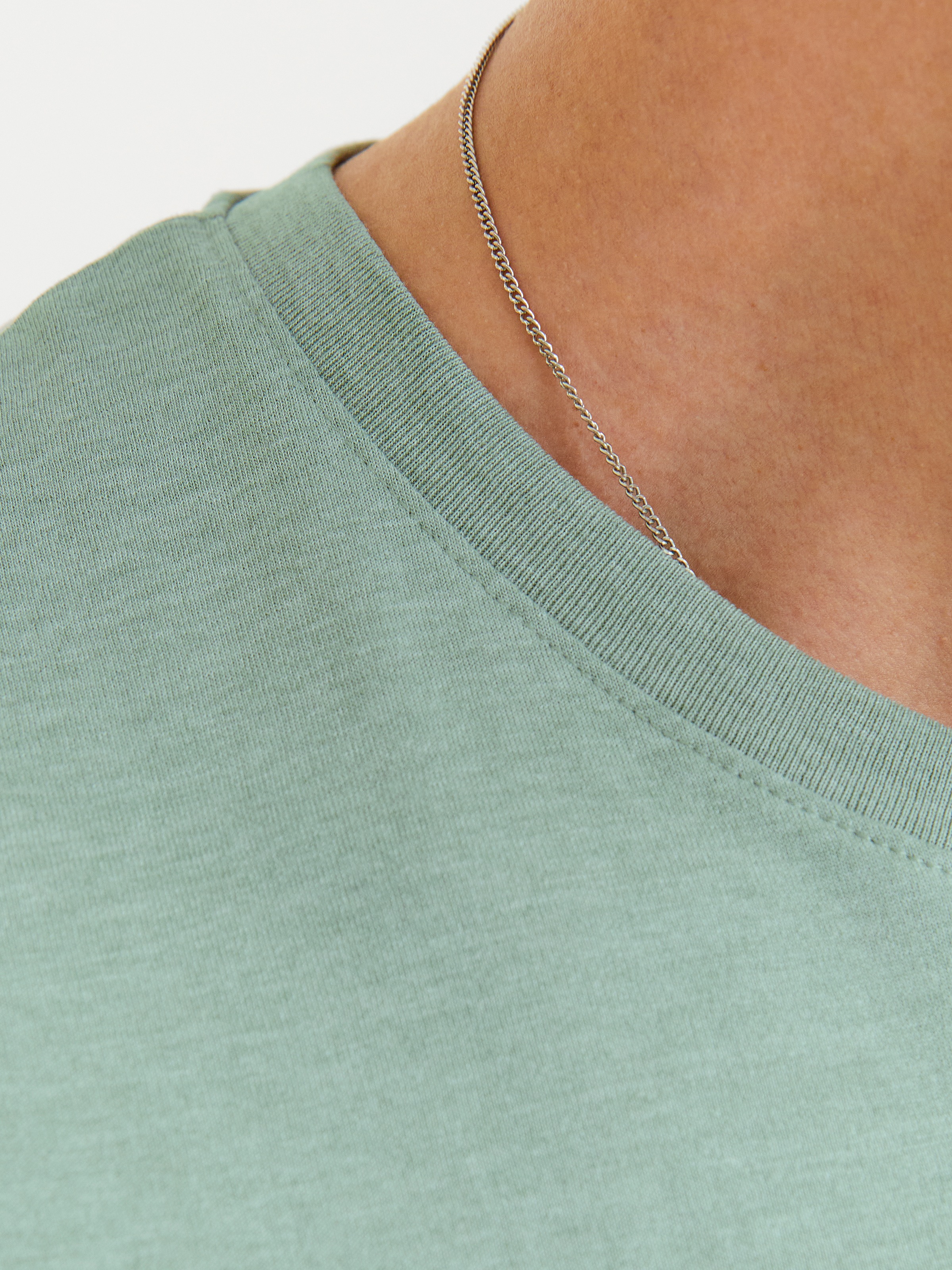 Jack & Jones PlusSize »JJEPAULOS TEE SS CREW NECK NOOS PLS« mit Logo Stickerei