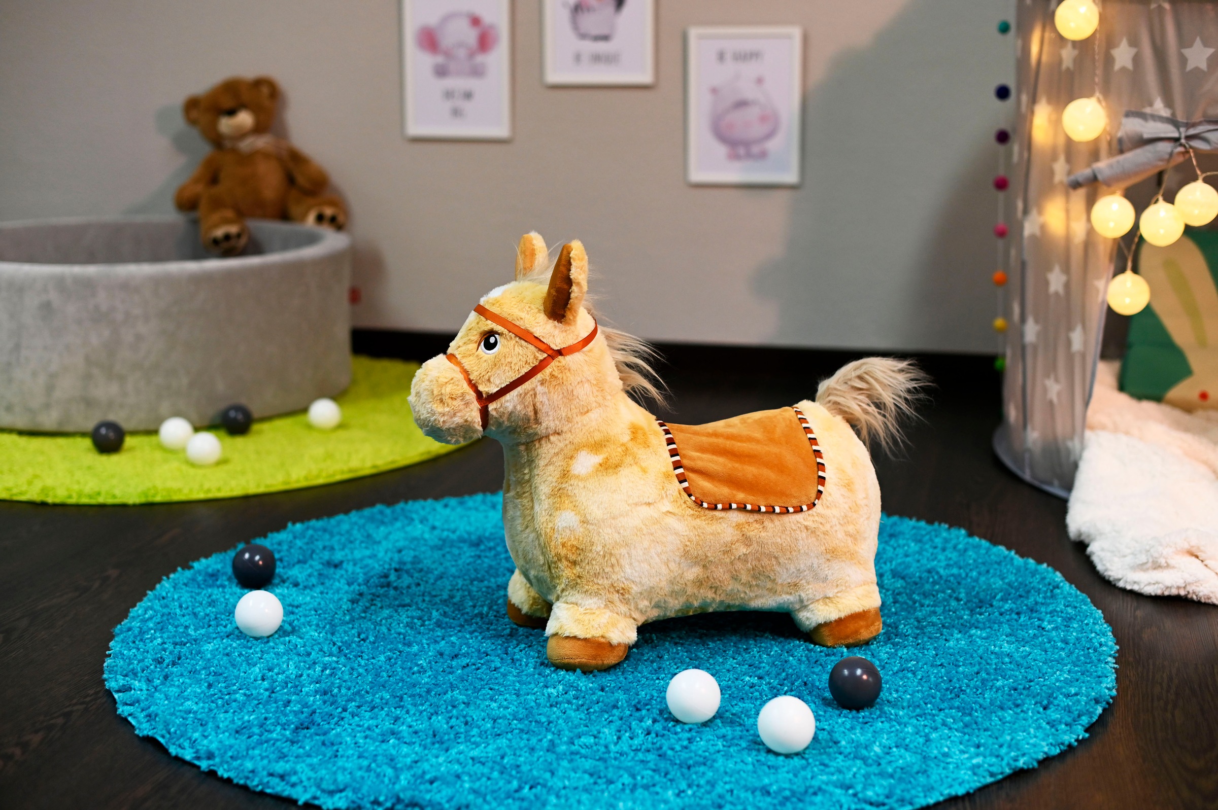 Knorrtoys® Hüpftier »Pferd beige«, inkl. Luftpumpe, mit Kuschelbezug