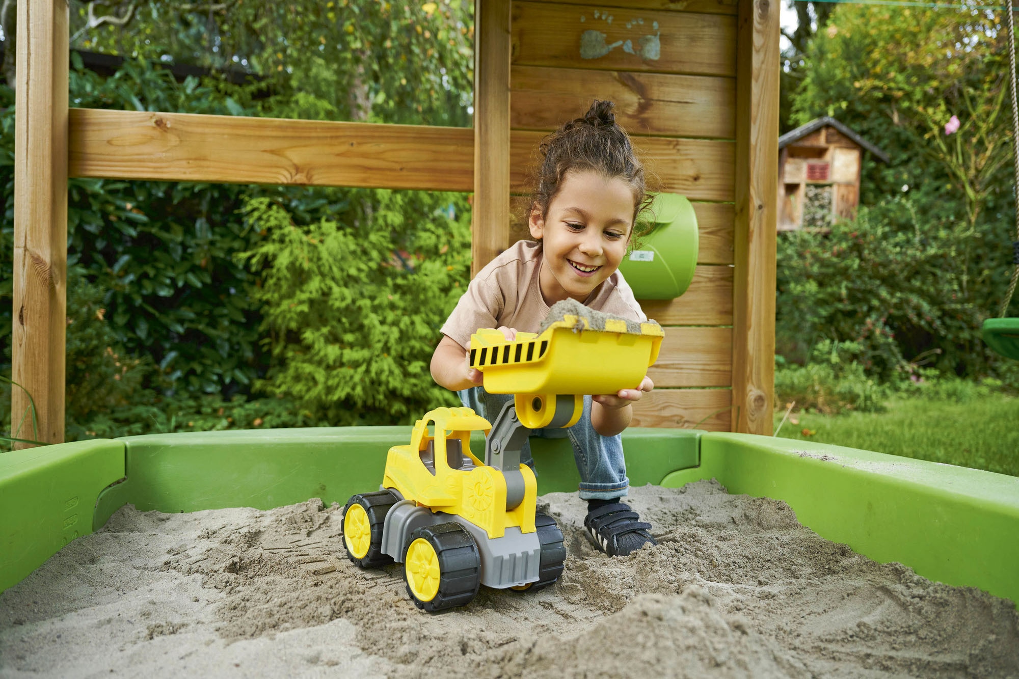 BIG Spielzeug-Radlader »Power-Worker Radlader + Figur«, Made in Germany