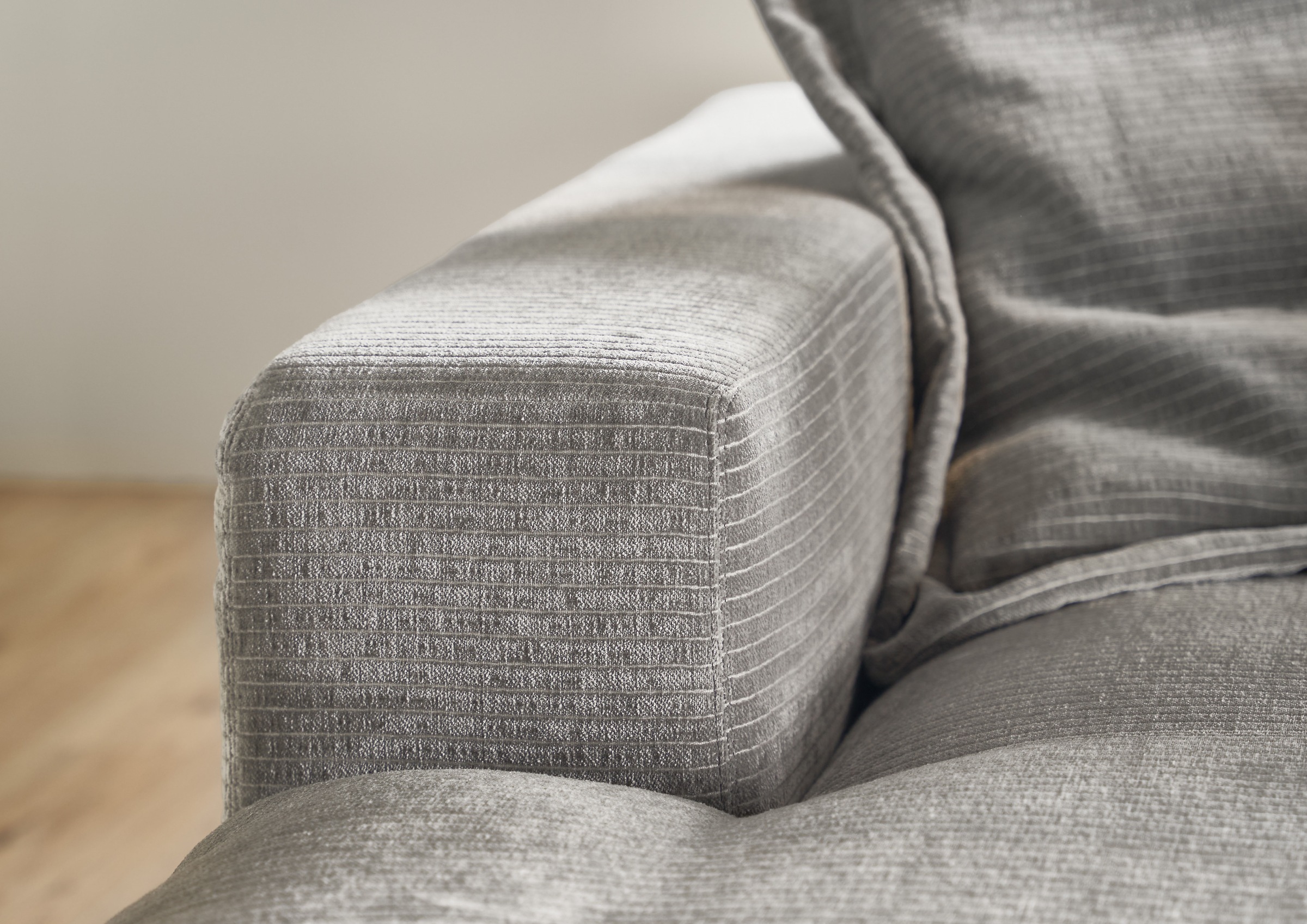 Musterring Ecksofa »Lucia«, verschiedene Farben, großer Longchair mit Armlehne, B330 x T190 cm