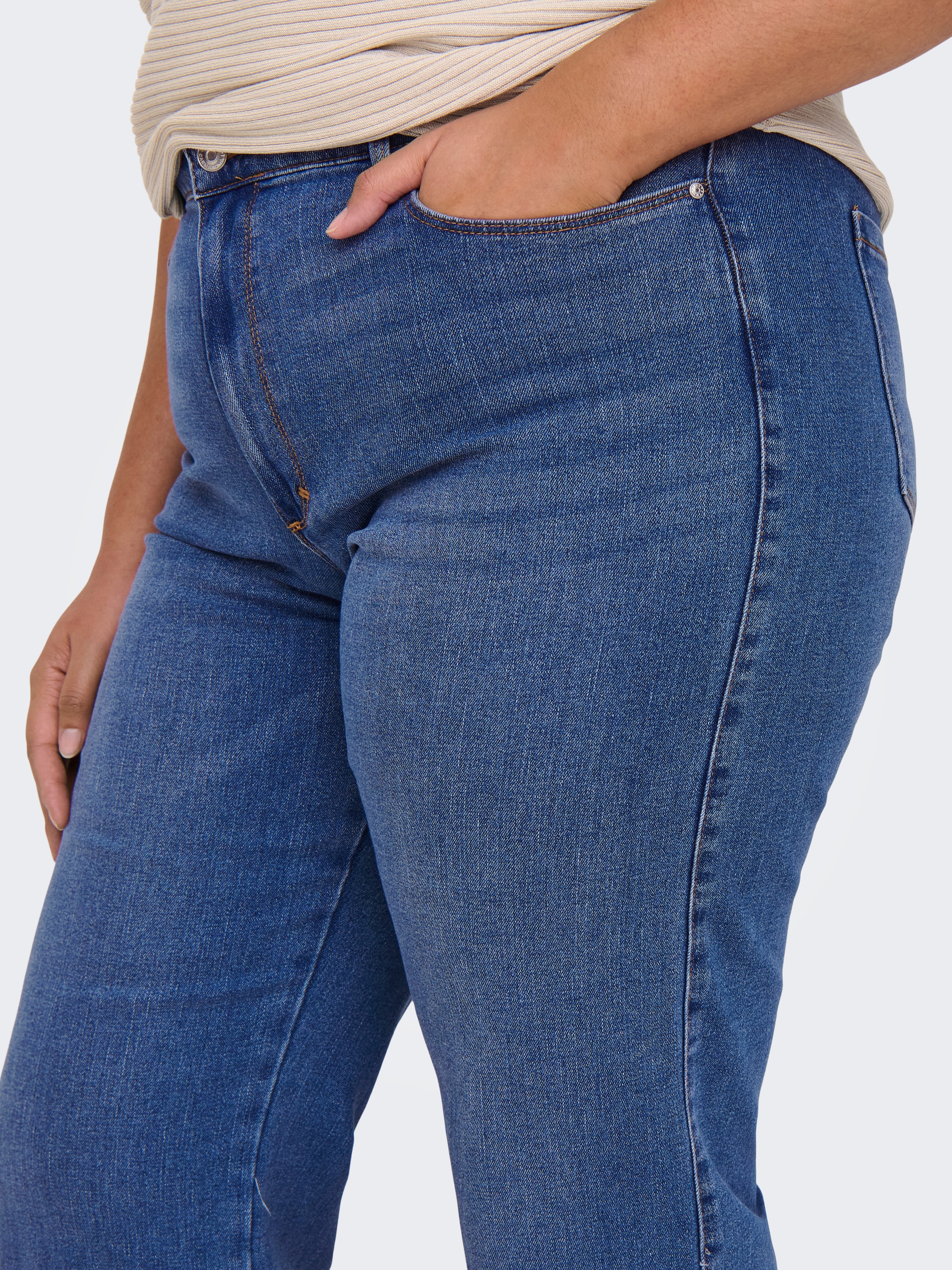 ONLY CARMAKOMA High-waist-Jeans »CARSNOW HW WIDE DNM JEANS PIM MBD NOOS«