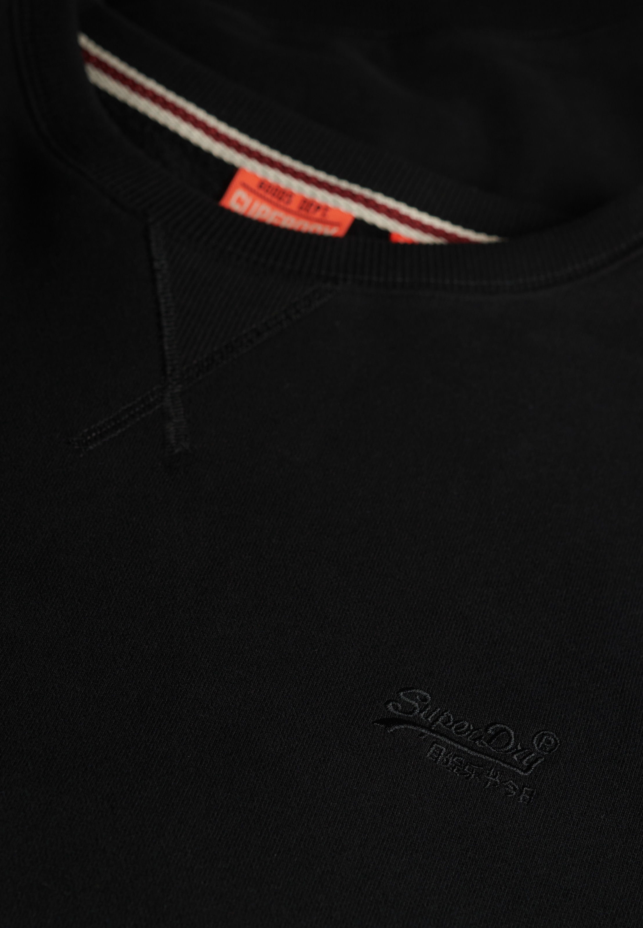 Superdry Sweatshirt »ESSENTIAL LOGO CREW SWEATSHIRT«