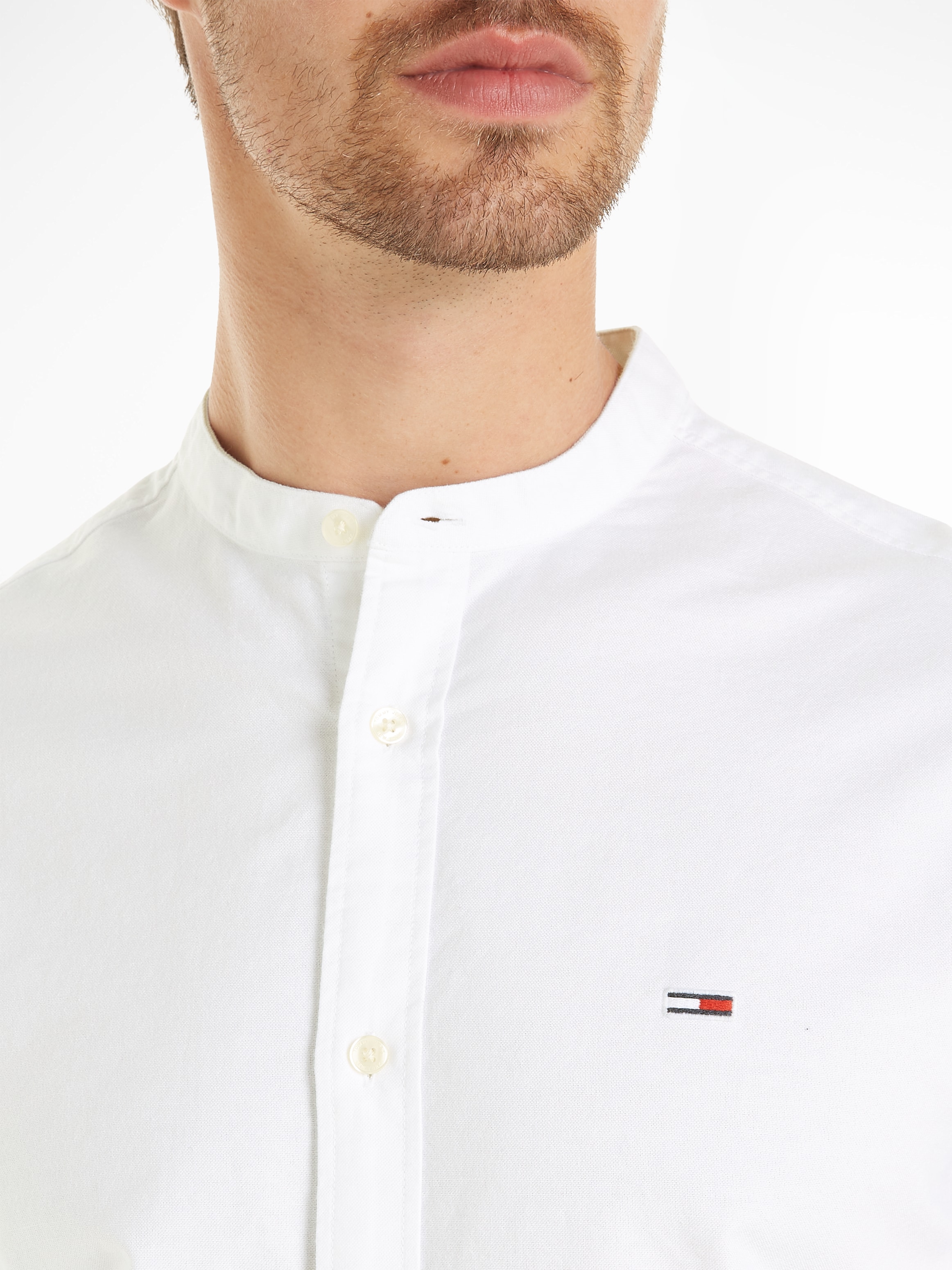 Tommy Jeans Langarmhemd »TJM REG OXFORD MAO SHIRT«, mit Logostickerei
