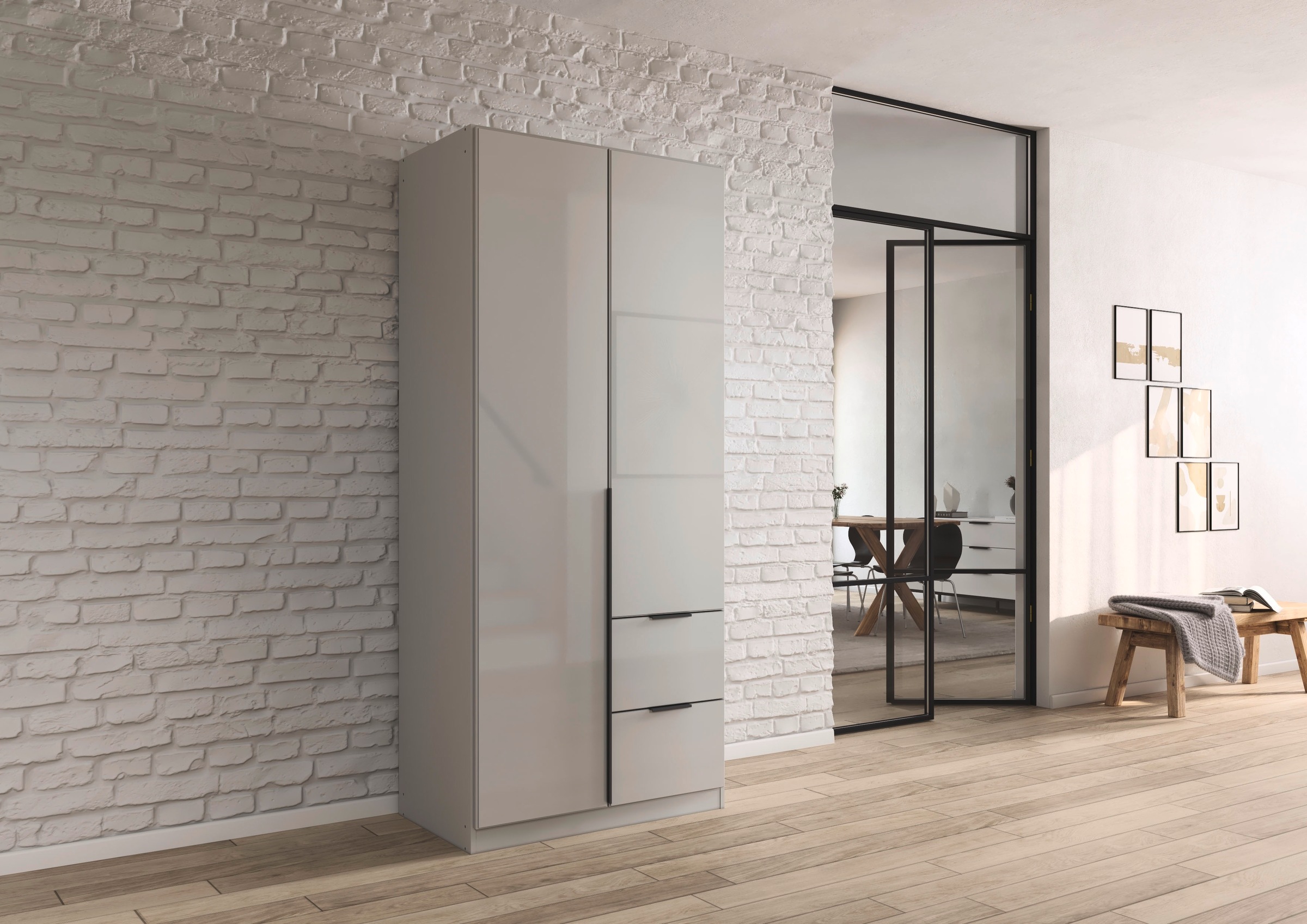 rauch Drehtürenschrank »Kleiderschrank Kleiderschränke Schrank Garderobe AGORDO mit Glasfront«, (in zwei Griff-Farben, Breiten 91-360 cm), mit Außenschubkästen, in 7 Breiten und 2 Höhen MADE IN GERMANY