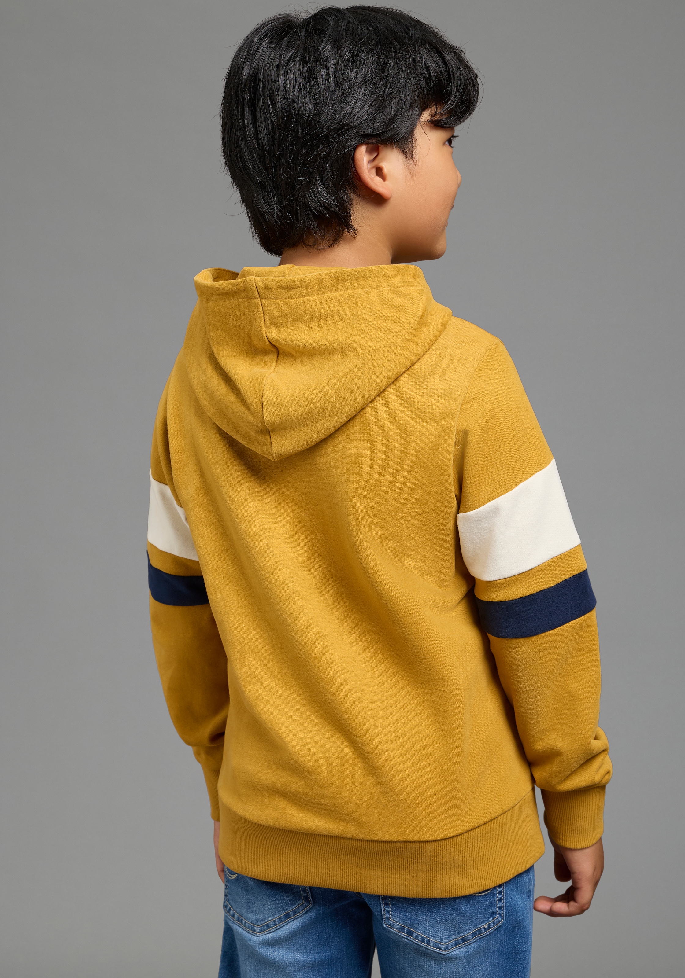 Scout Kapuzensweatshirt »Hoodie in colorblocking Look - NEU von SCOUT«, mit Kapuze, Langarm, für Jungen

