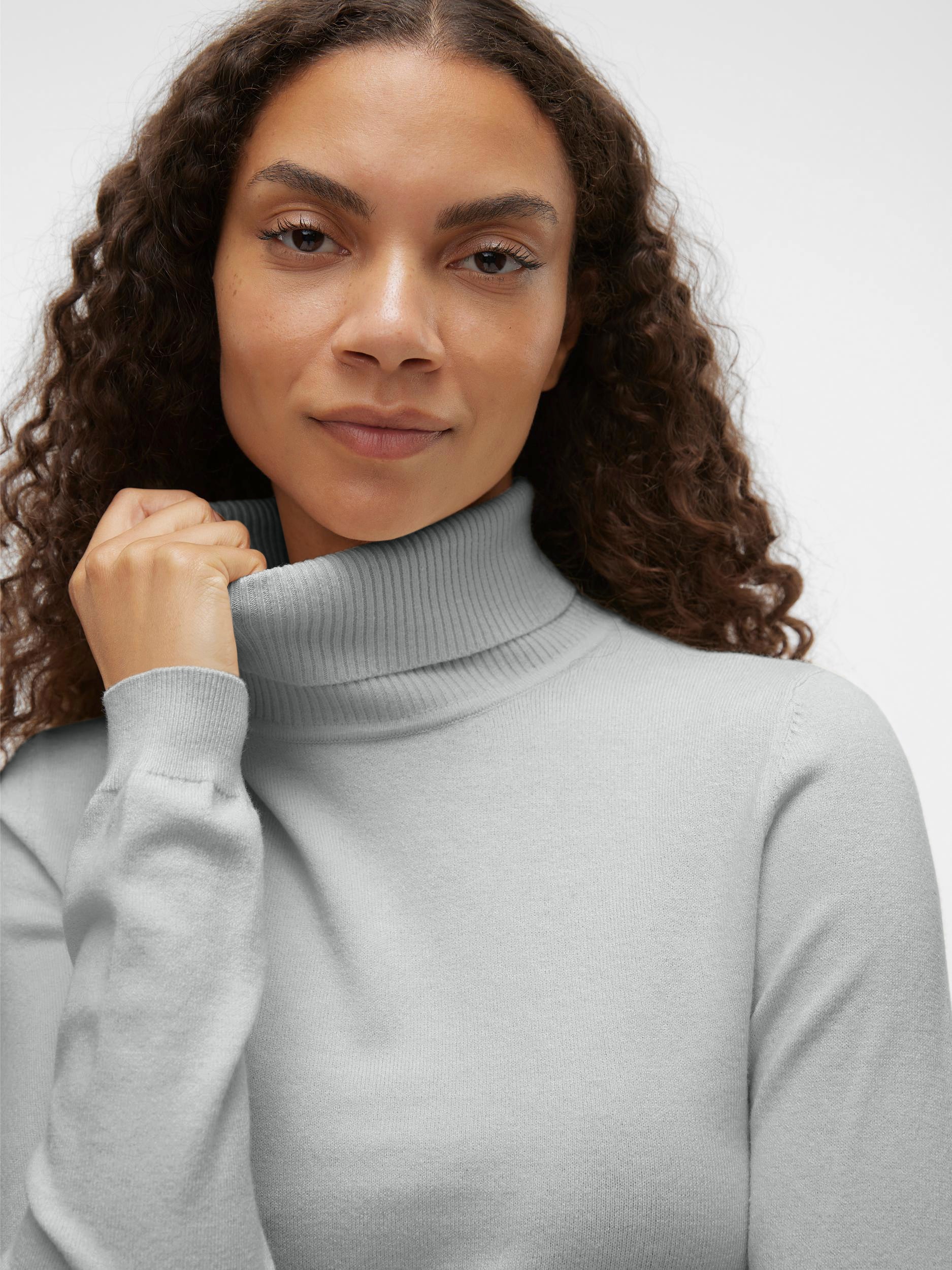 Vero Moda Rollkragenpullover »VMHAPPINESS LS ROLLNK PULLOVE GA BOO REP« Viskosemischung, slim fit