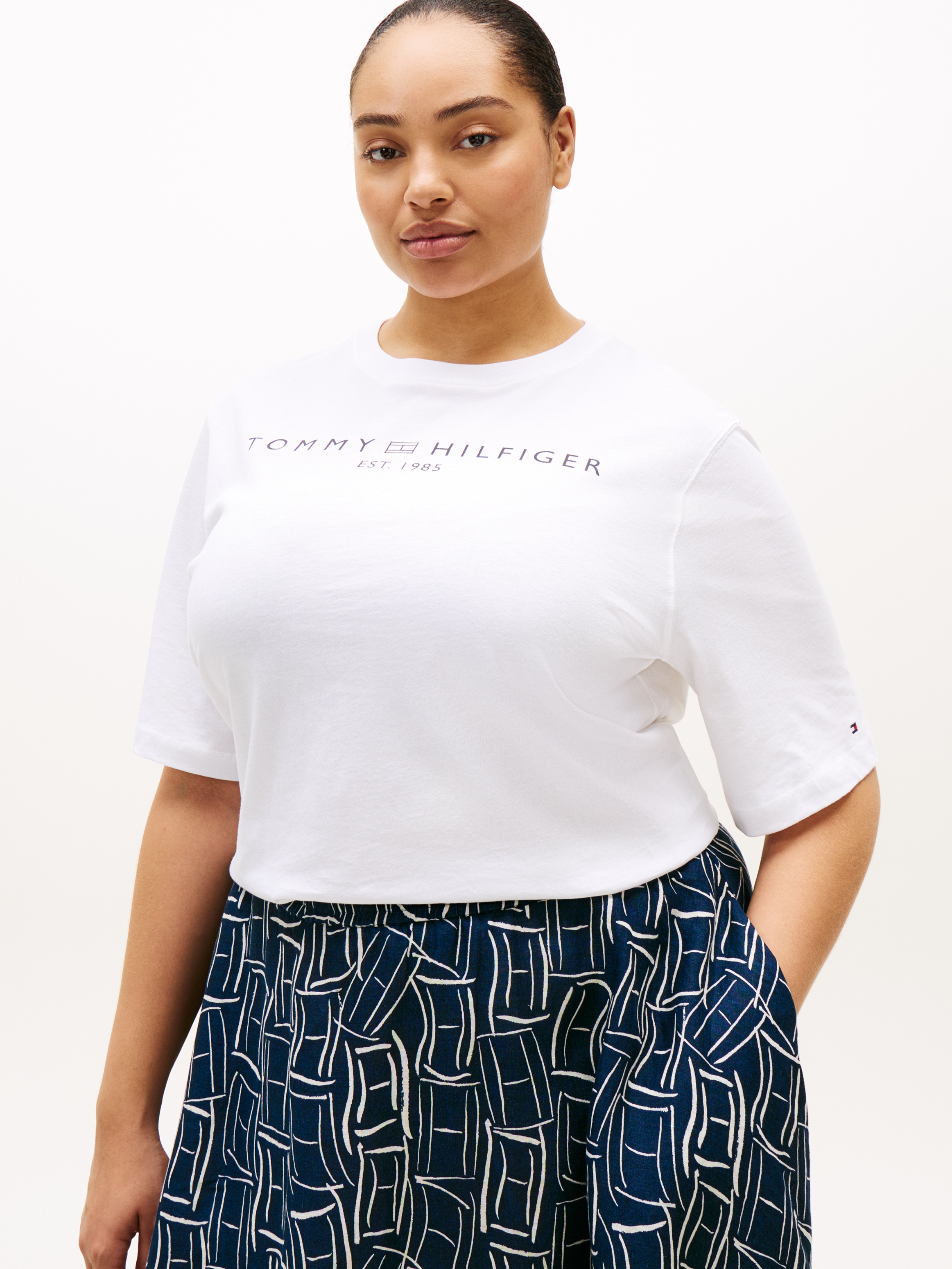 Tommy Hilfiger Curve T-Shirt »CRV CORP LOGO TRAPEZE C-NK TEE« in großen Größen