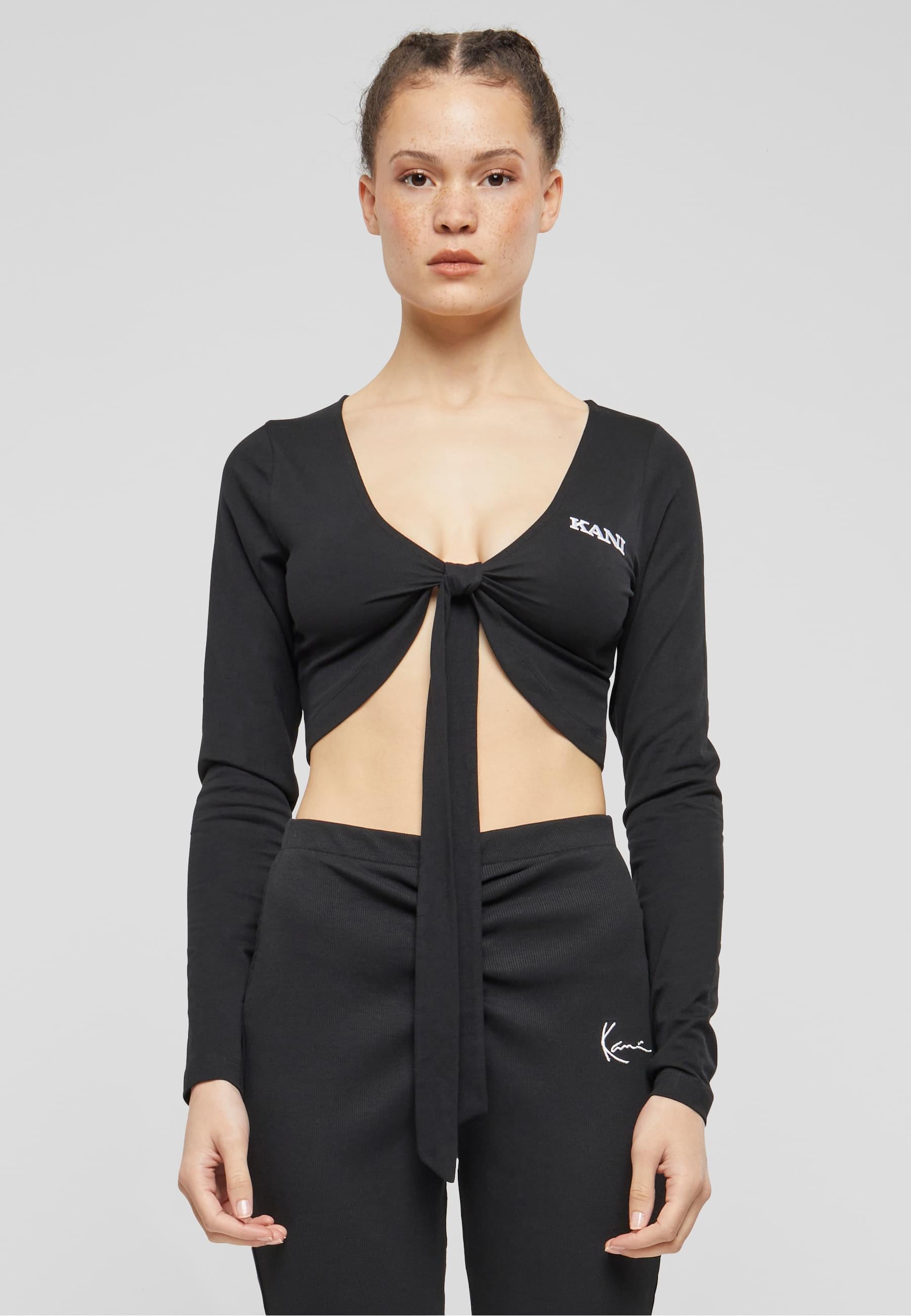 Karl Kani T-Shirt »Karl Kani Damen KW241-045-2 Karl Kani Chest Retro Knot Bolero« 1 Stk.