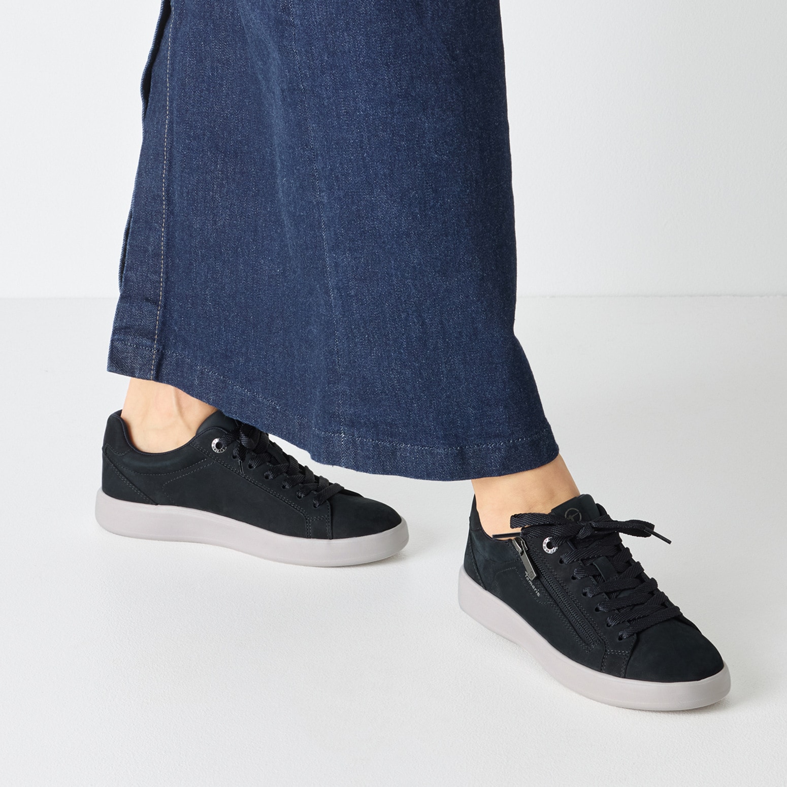 Tamaris Plateausneaker  , Freizeitschuh, Halbschuh, Schnürschuh mit Ziernähten