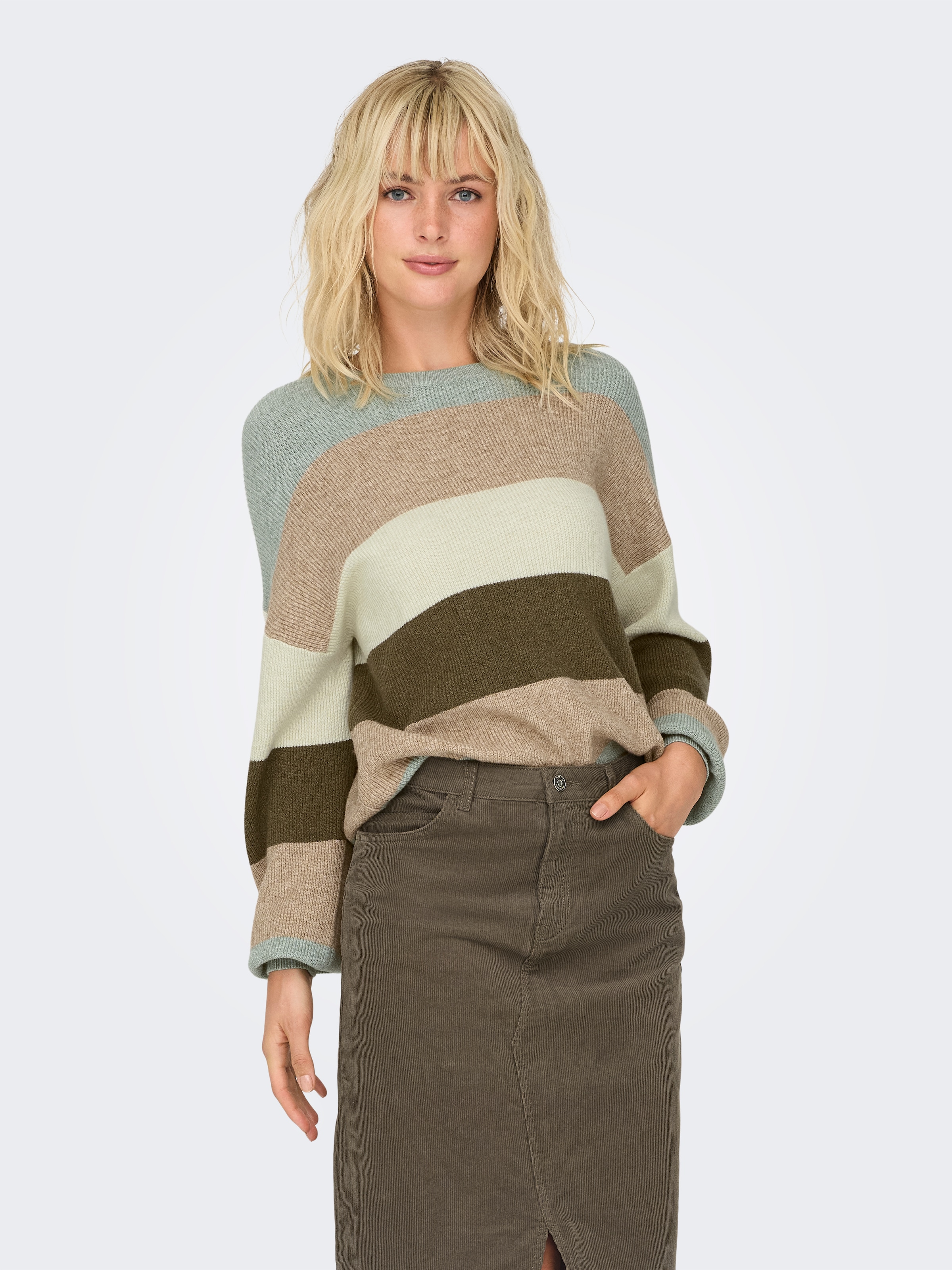 ONLY Strickpullover »ONLATIA L/S STRIPE PULLOVER KNT NOOS«, mit dem auffälligen Streifenmuster