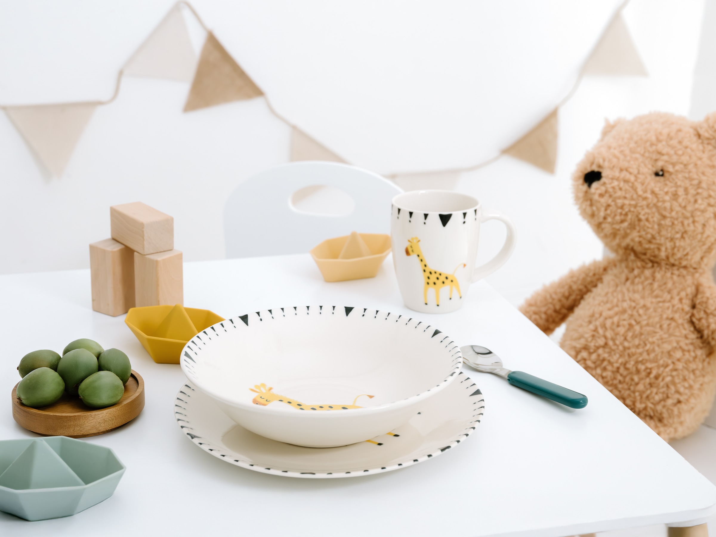 CreaTable Kindergeschirr-Set »Safari Giraffe, Kinder Set 3-tlg.« gezeichnete Tiermotive, skandinavischer Stil, Ethno-Style Motive