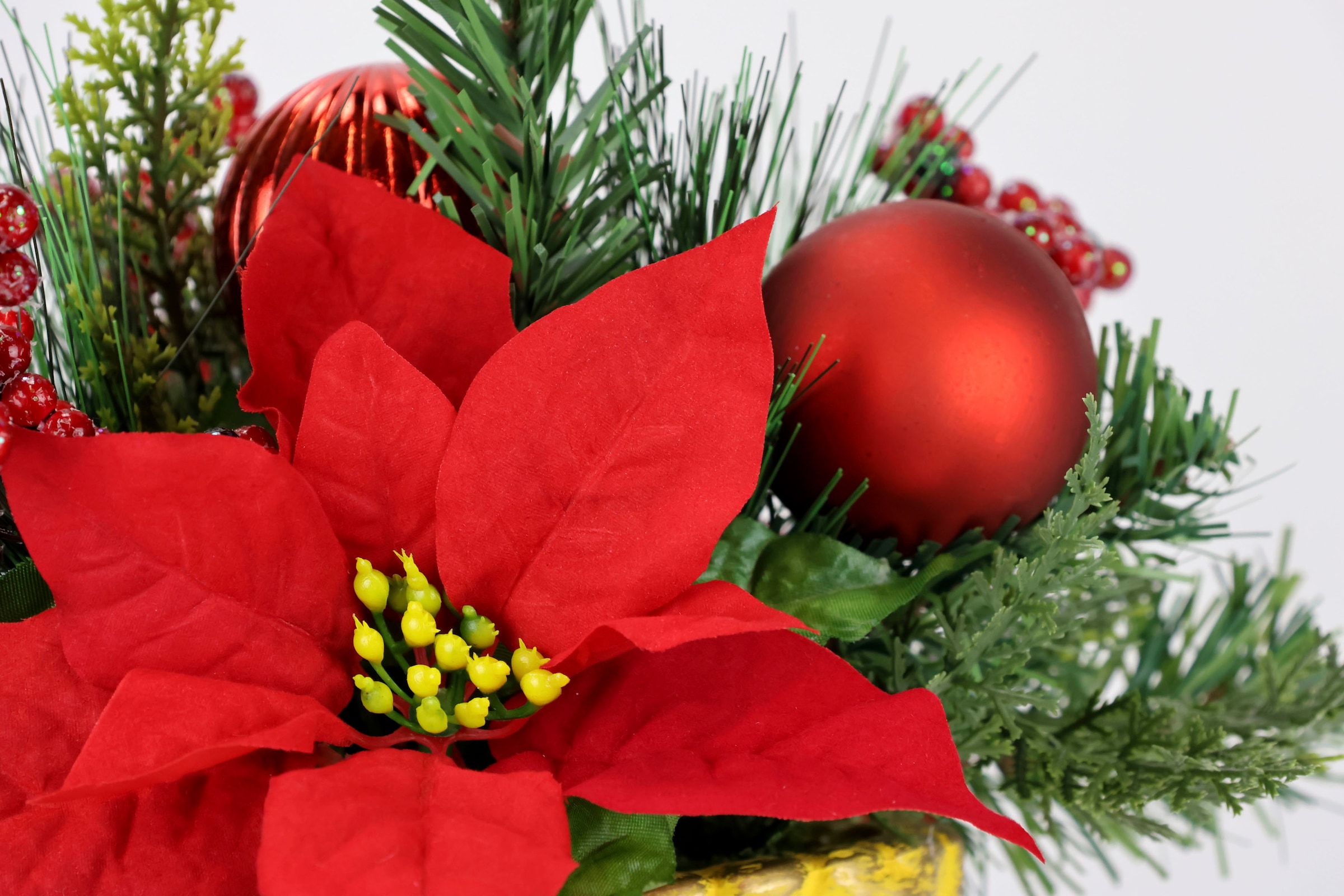 I.GE.A. Winterliche Kunstpflanze »Gesteck, Poinsettia im Pokal, Weihnachtsstern, Weihnachtdeko,«, Kunstblumen-Arrangement, festliches Blumenensemble, Weihnachtsgesteck