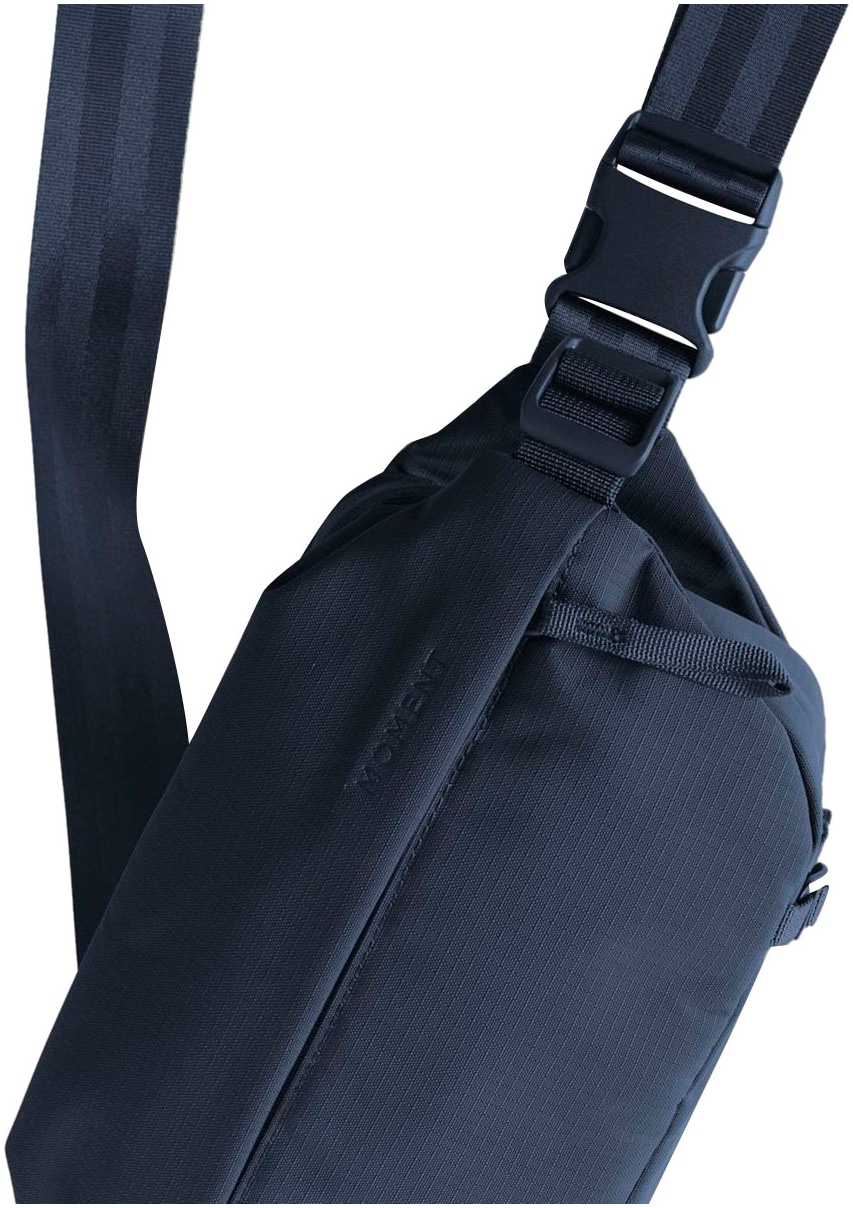 MOMENT Handtasche »Everything Sling 2L«