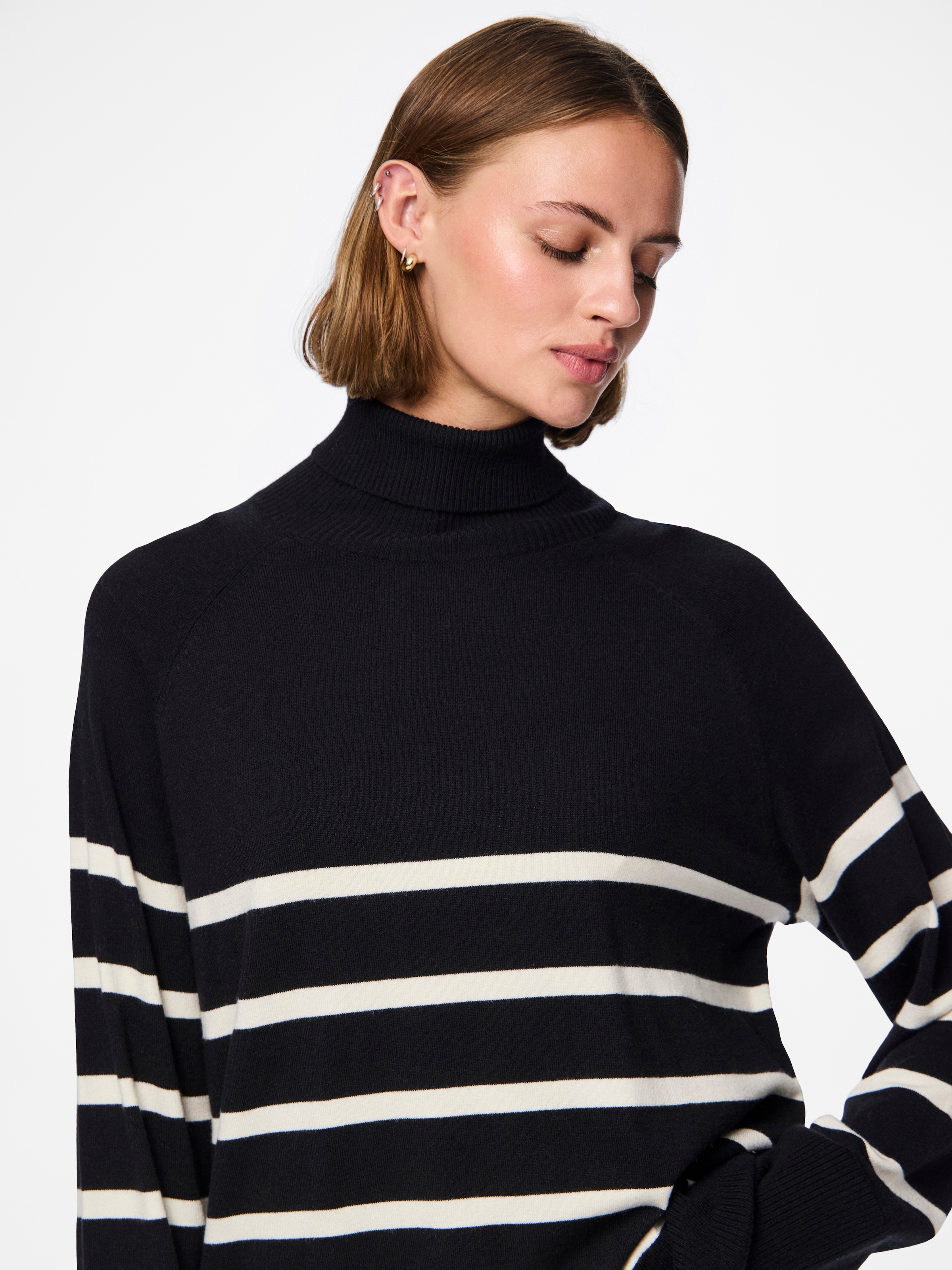 pieces Rollkragenpullover »PCSIA LS ROLLNECK KNIT NOOS BC«
