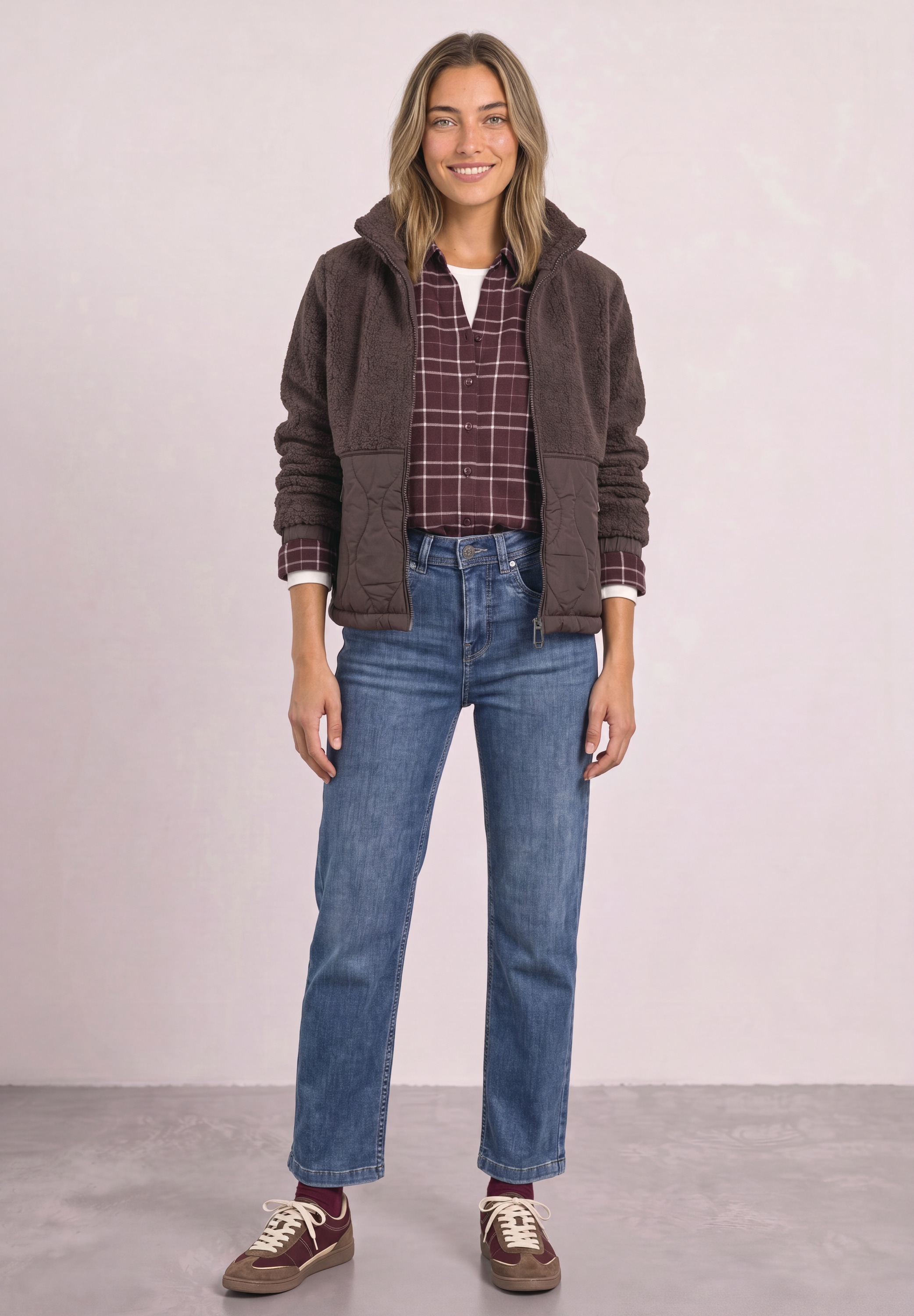 STREET ONE Kurzjacke Materialmix aus Teddy- und gesteppten Webstoff