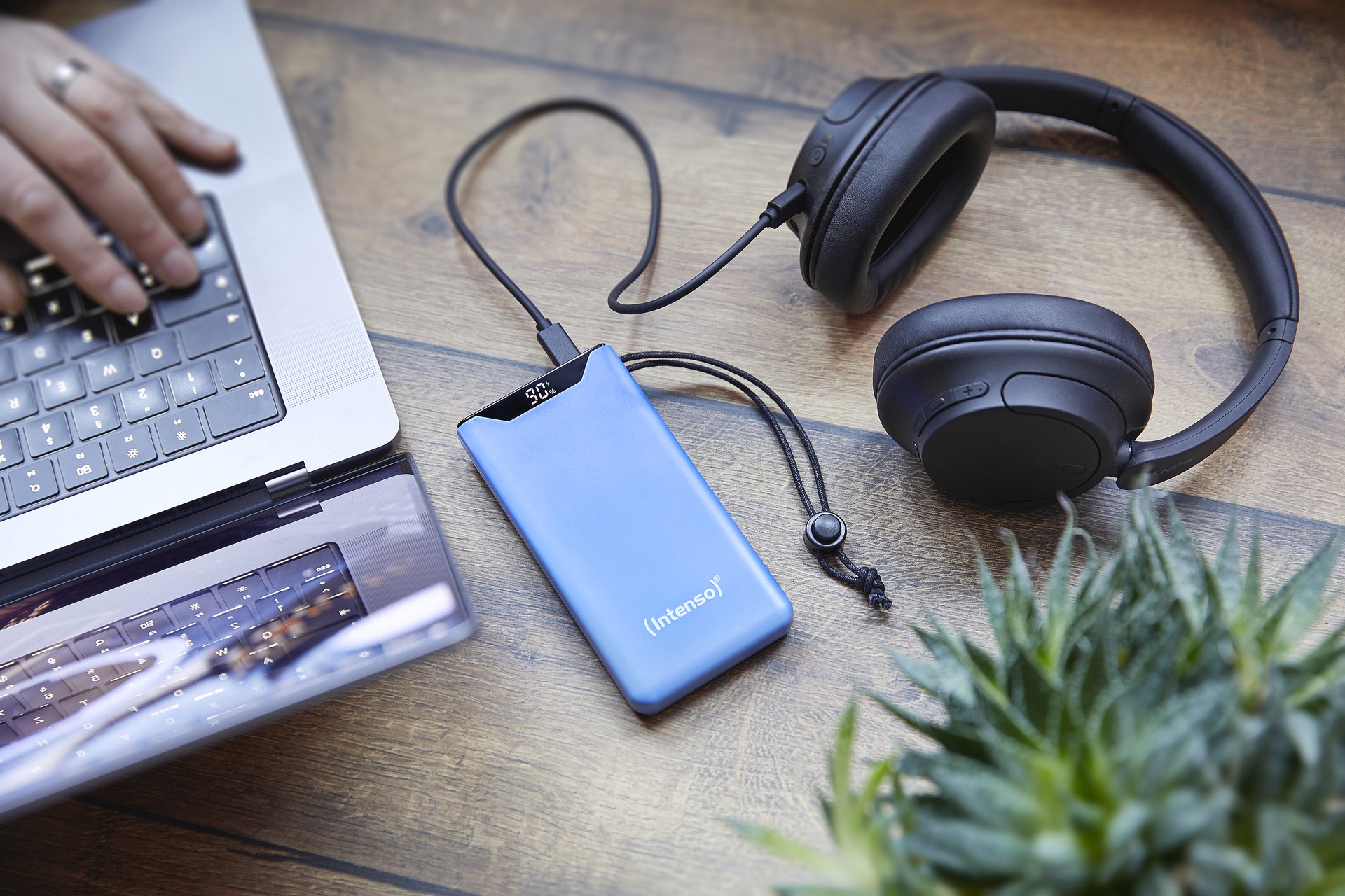 Intenso Powerbank »F10000, 20 W«