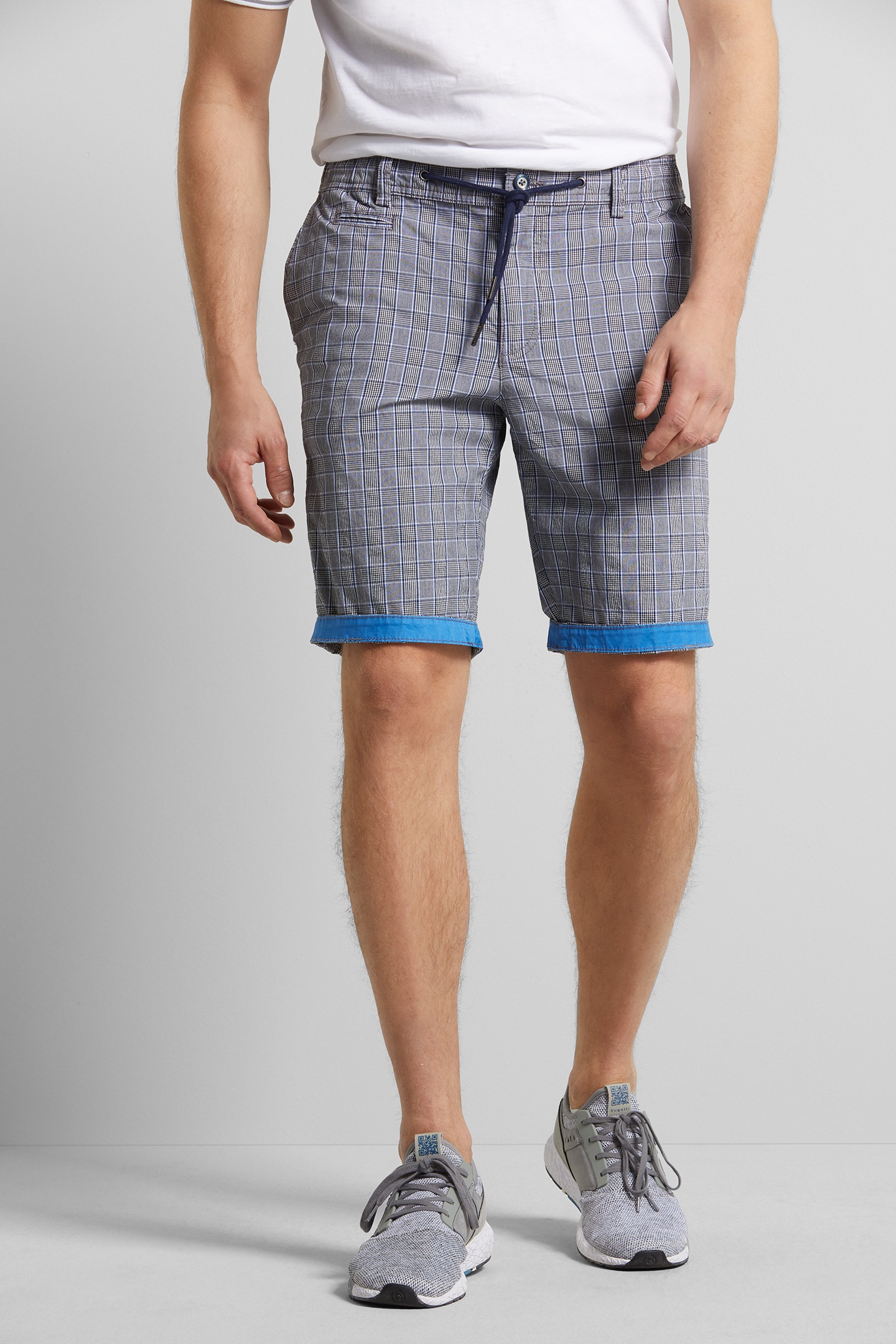 5. Bild von bugatti Bermudas, in einem maritinem Style