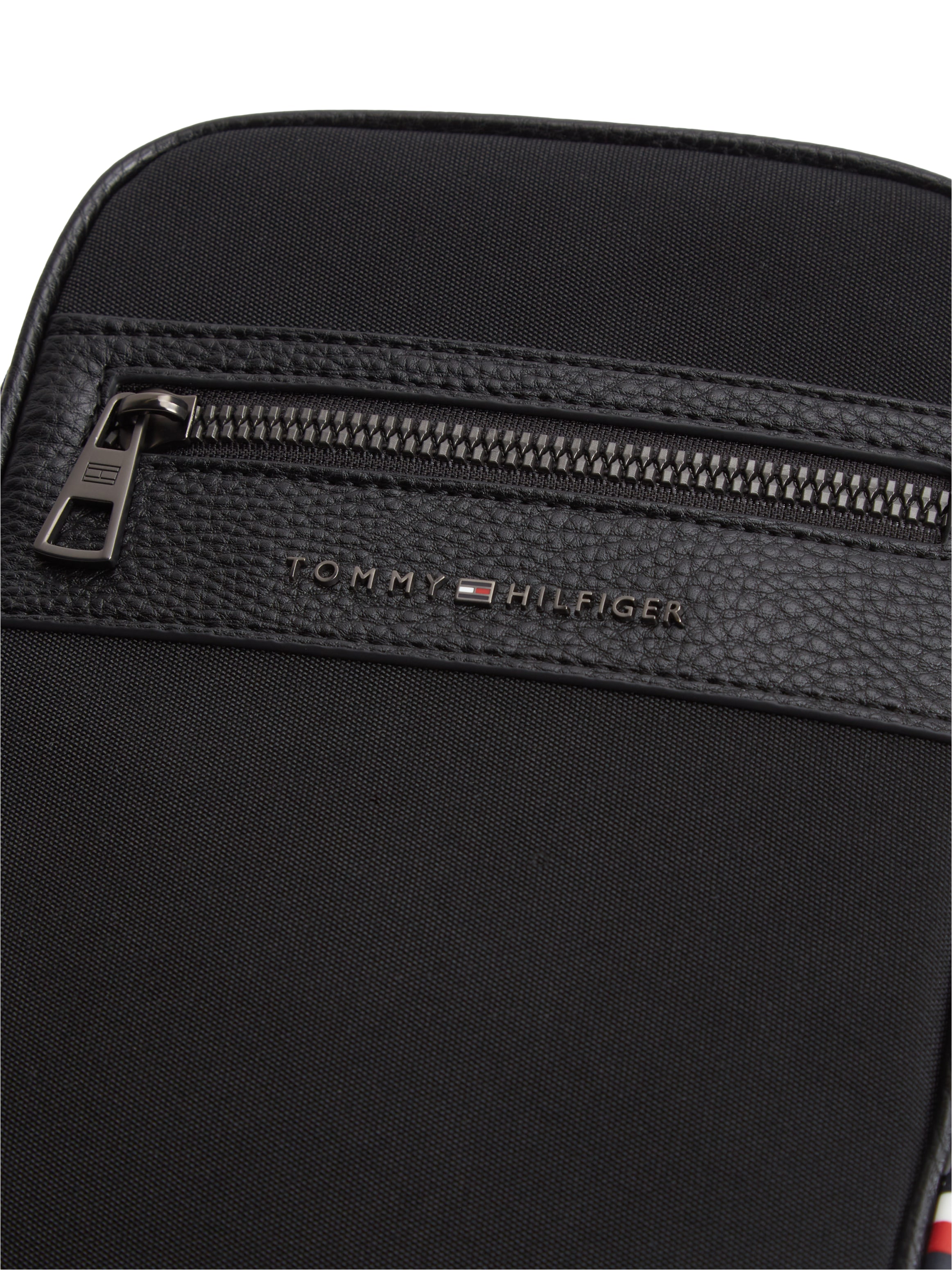 Tommy Hilfiger Umhängetasche »TH REPREVE MINI REPORTER« Unisex Schultertasche, Minibag mit praktischer Vordertasche