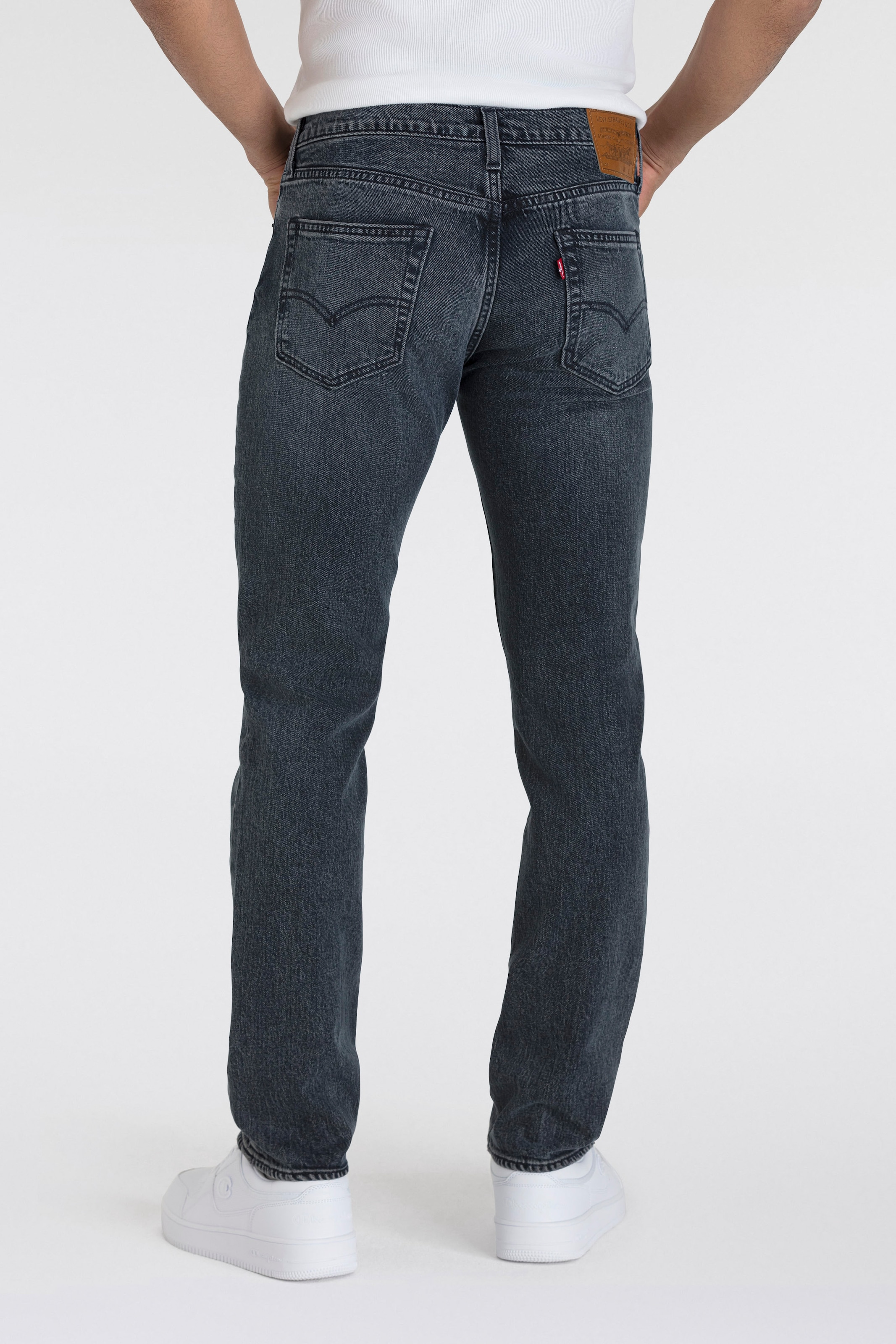 Levi's® Tapered-fit-Jeans »512 Slim Taper Fit«, mit Markenlabel