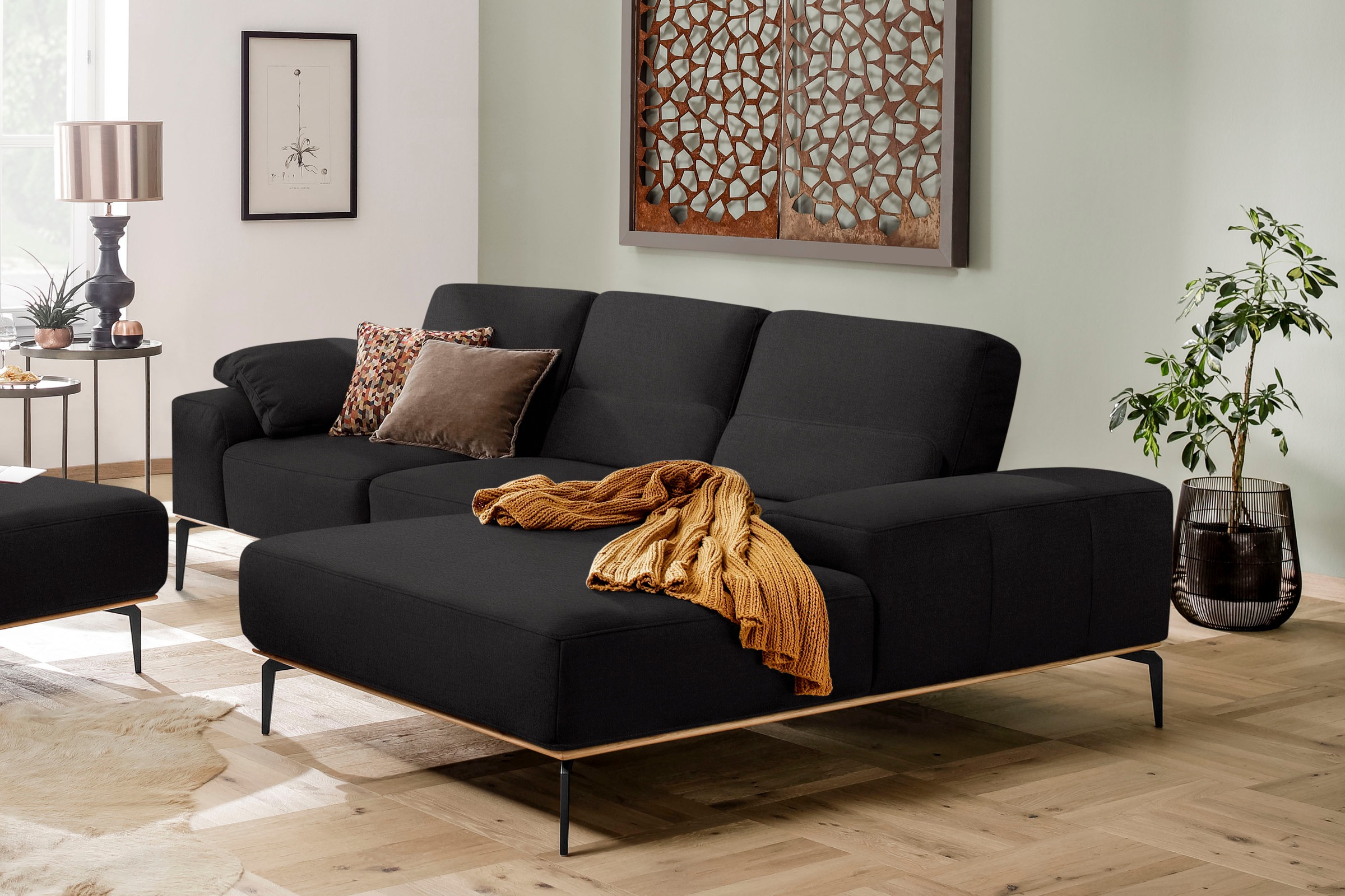 W.SCHILLIG Ecksofa »run, Designsofa mit tollem Sitzkomfort, bequem, L-Form«, mit Holzsockel, Füße in Schwarz pulverbeschichtet, Breite 279 cm