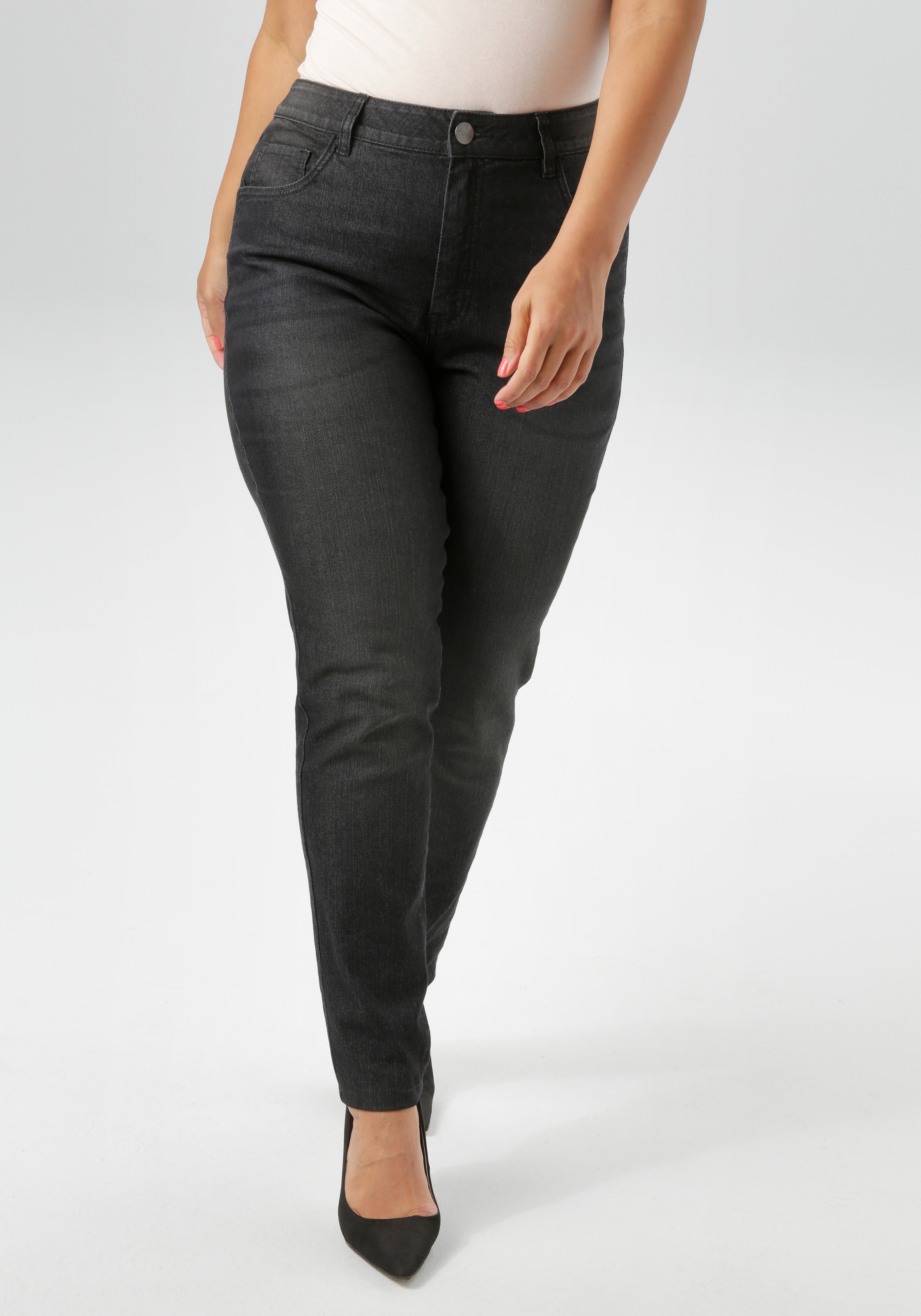 Aniston PLUS Skinny-fit-Jeans, regular waist - in dezenter Used-Waschung - NEUE KOLLEKTION