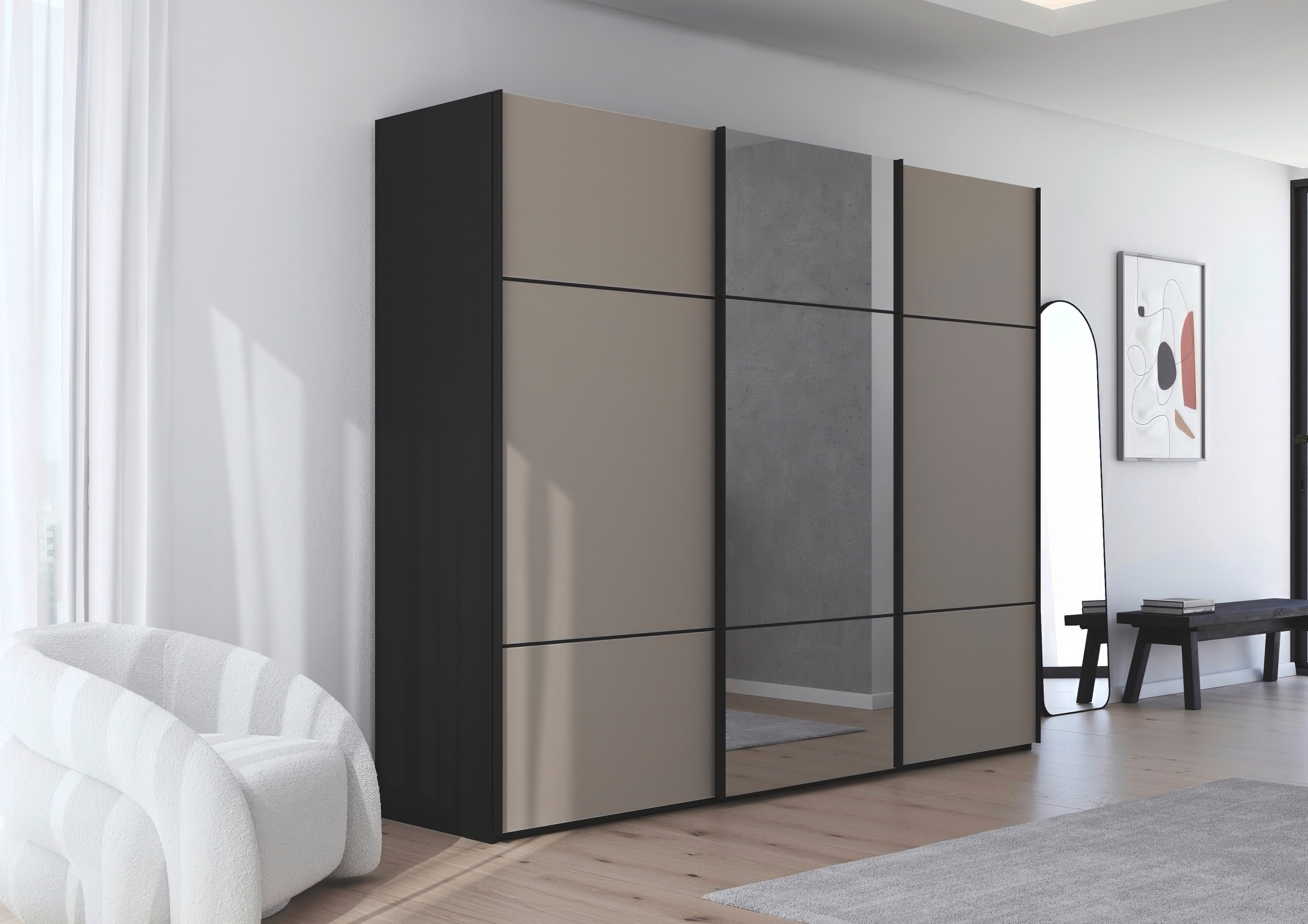 rauch Schwebetürenschrank »Kleiderschrank Schrank Garderobe Schlafzimmerschrank SCALE-TRIO«, edle dreigeteilte Front mit 2 Zierleisten Spiegel/Glas MADE IN GERMANY
