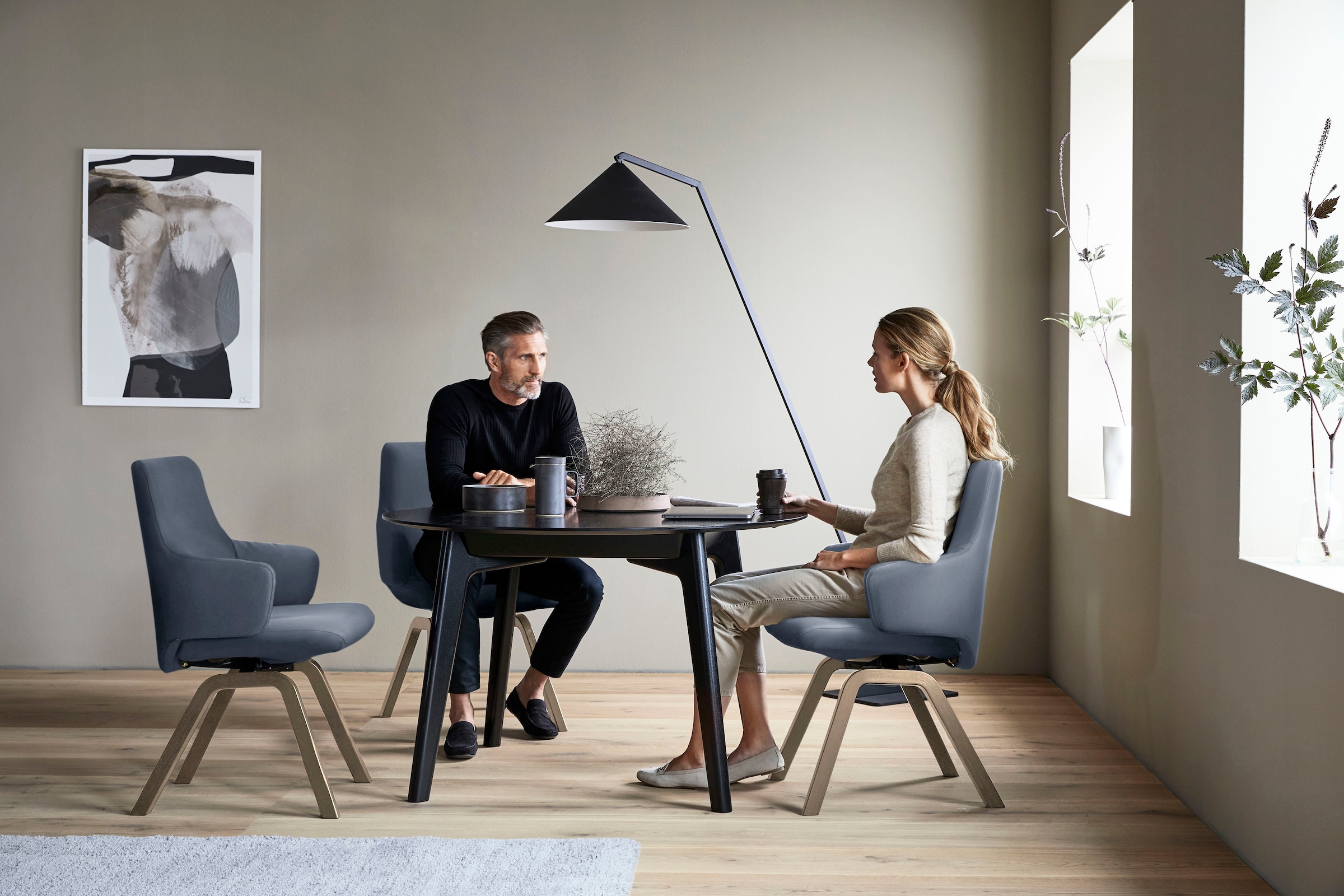 Stressless® Polsterstuhl »Laurel«, Leder PALOMA, Low Back mit Armlehne, Größe L, mit schräggestellten Beinen in Eiche