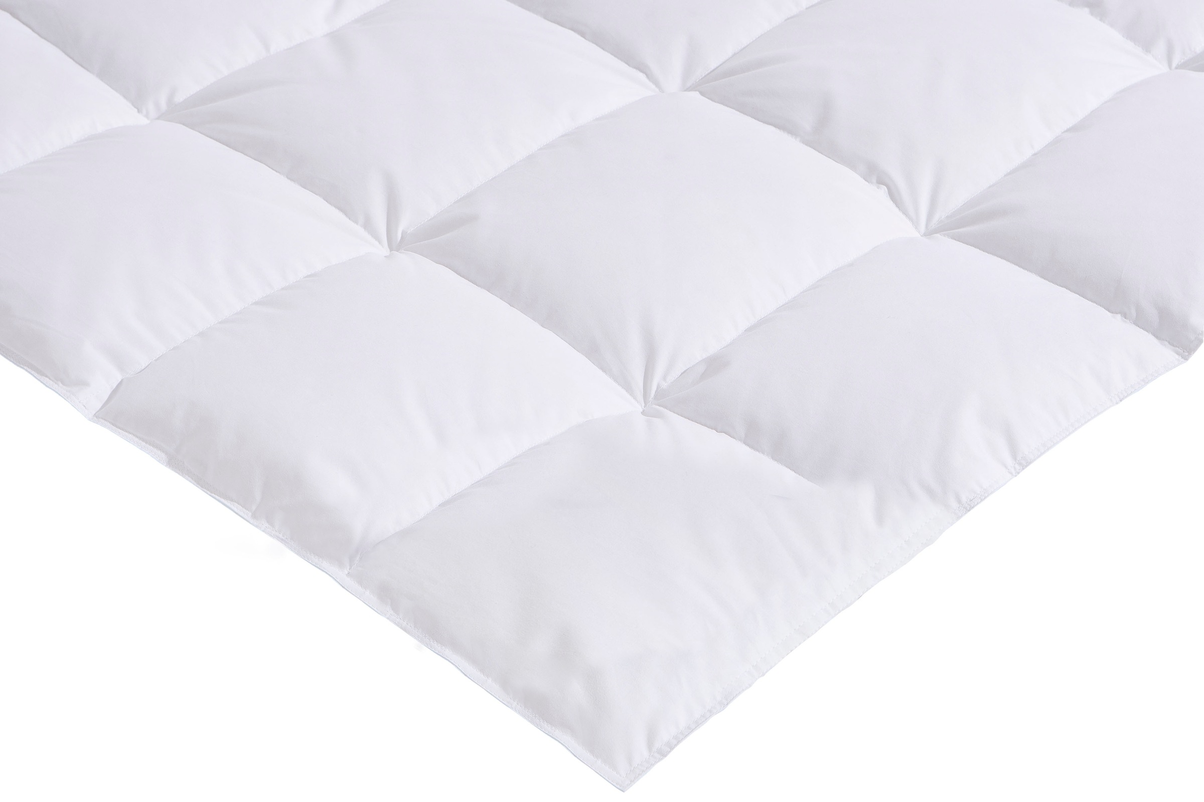 Älgdröm Daunenbettdecke »Loftet, Bettdecke 135x200, 155x220 cm und weitere Größen«, leicht, Füllung 90% Daunen, 10% Federn, Bezug 100% Baumwolle, (1 St.), Bettdecken, Sommer, Winter, Decke ist Made in Green zertifiziert