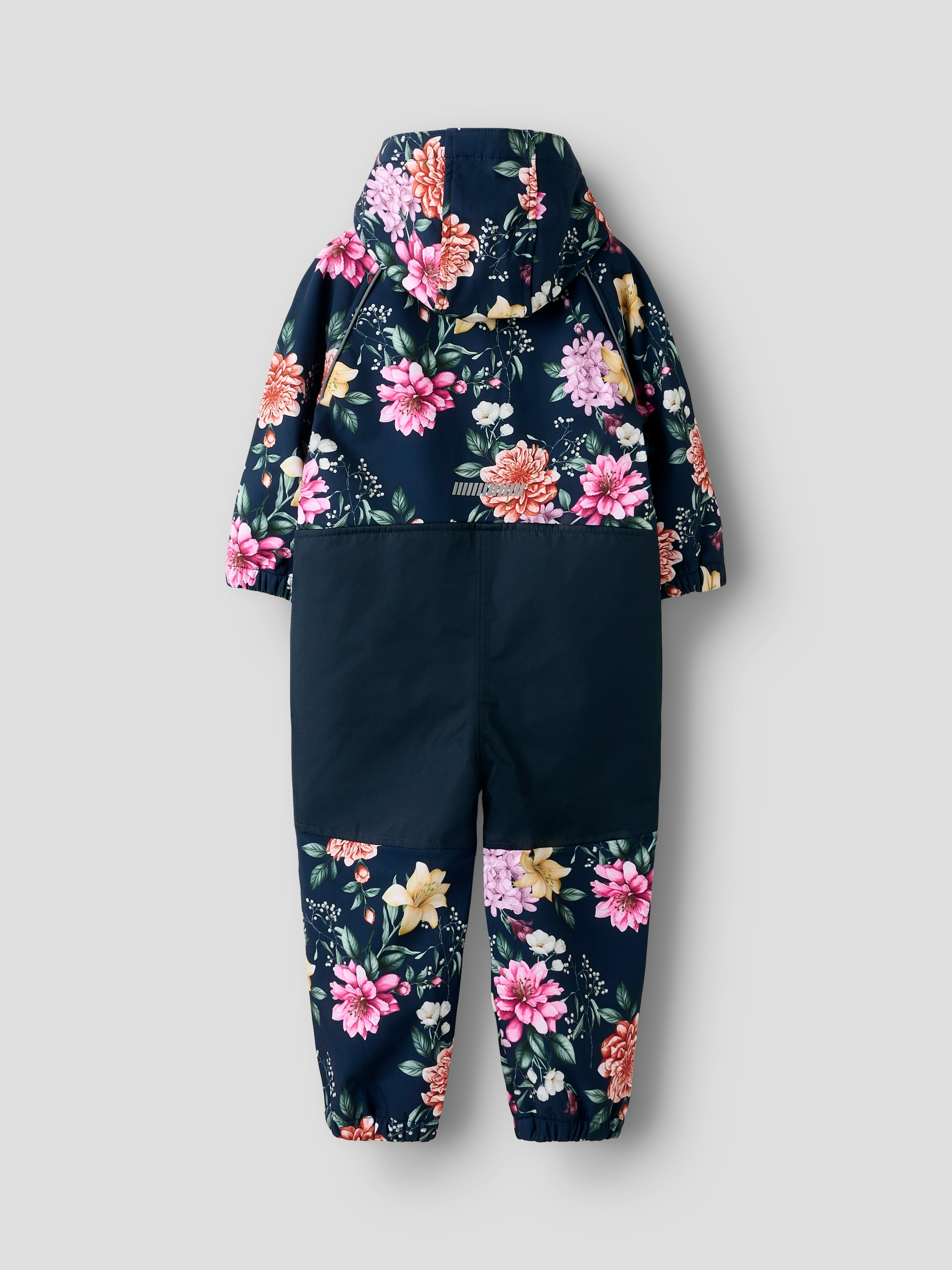 Name It Softshelloverall »NMFALFA08 SOFTSHELL SUIT AOP 1FO NOOS« mit verstellbarer und abnehmbarer Fußschlaufe