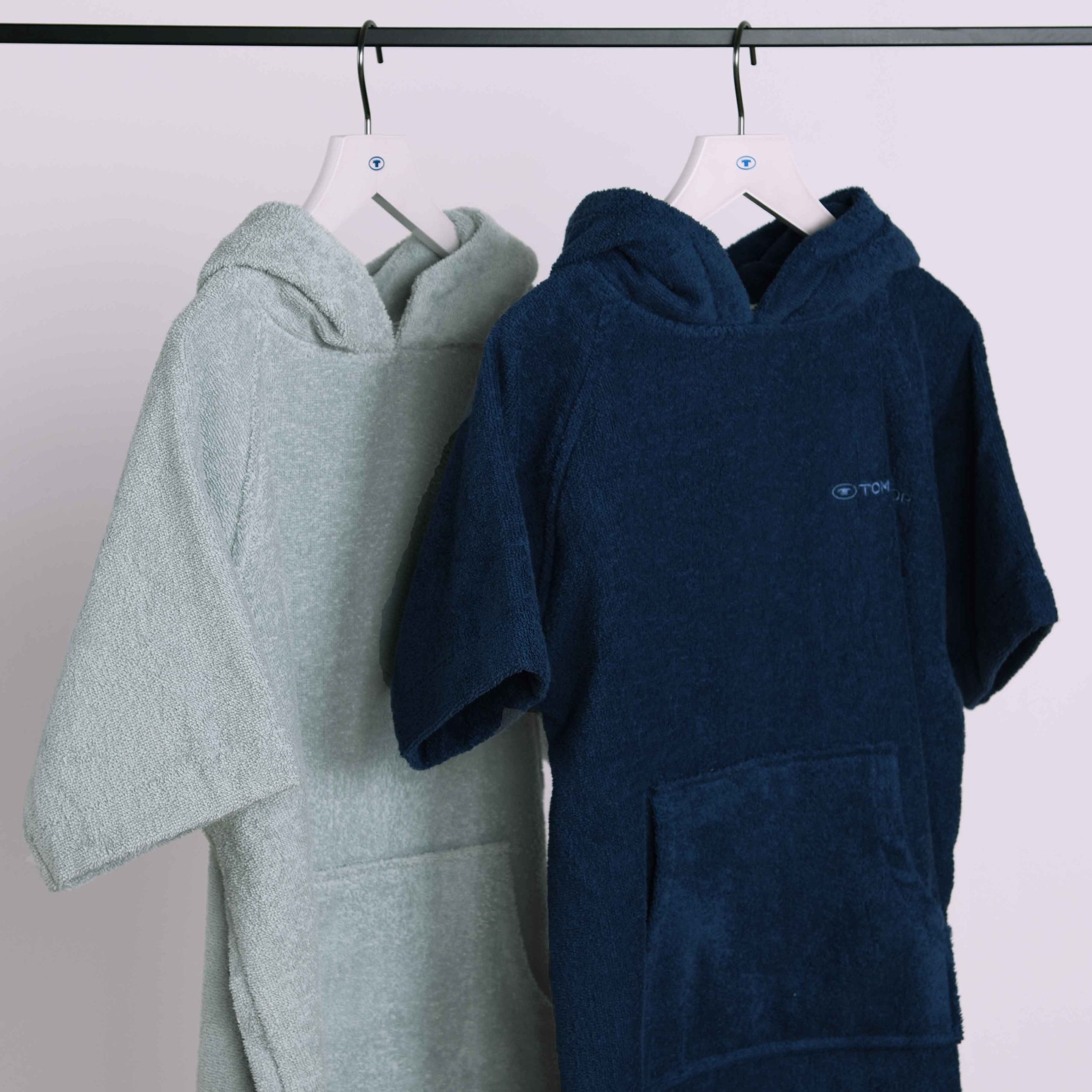 TOM TAILOR HOME Badeponcho »Surfponcho COLOR BATH«, (1 St.), mit Kordel, mit Bauchtasche, saugstark, reine Baumwolle