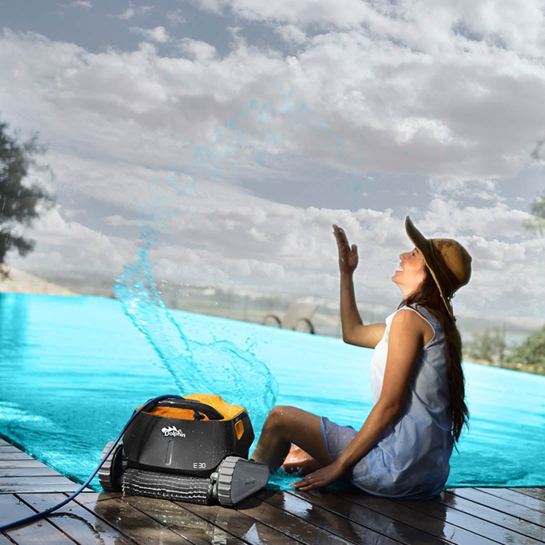maytronics Poolroboter »Dolphin E30«, (Set), für Boden-/ Wand-/ Wasserlinienreinigung