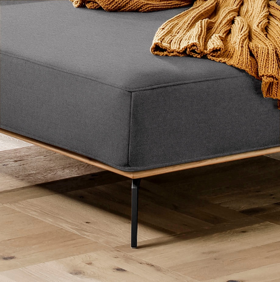 W.SCHILLIG Ecksofa »run, Designsofa mit tollem Sitzkomfort, bequem, L-Form«, mit Holzsockel, Füße in Schwarz pulverbeschichtet, Breite 319 cm