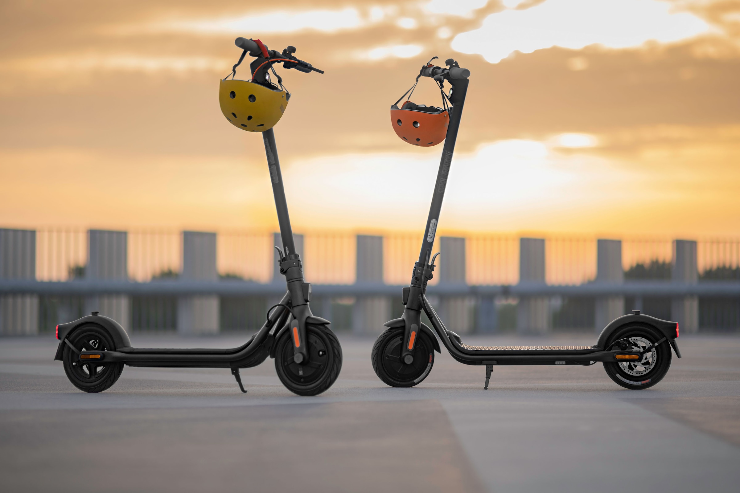 ninebot by Segway E-Scooter »KickScooter F20D«, mit Straßenzulassung, bis zu 20 km Reichweite, klappbar