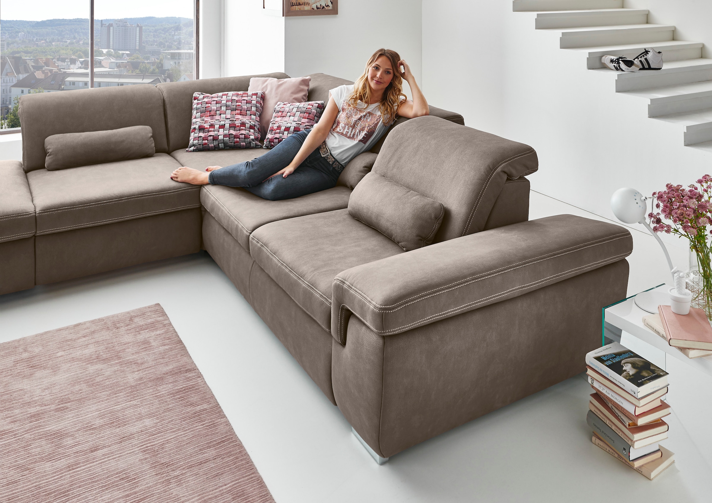 Die PlanBar Ecksofa »MP-IN17041 L-Form« mit Sitztiefenverstellung, optional Kopfteilverstellung & Bettfunktion