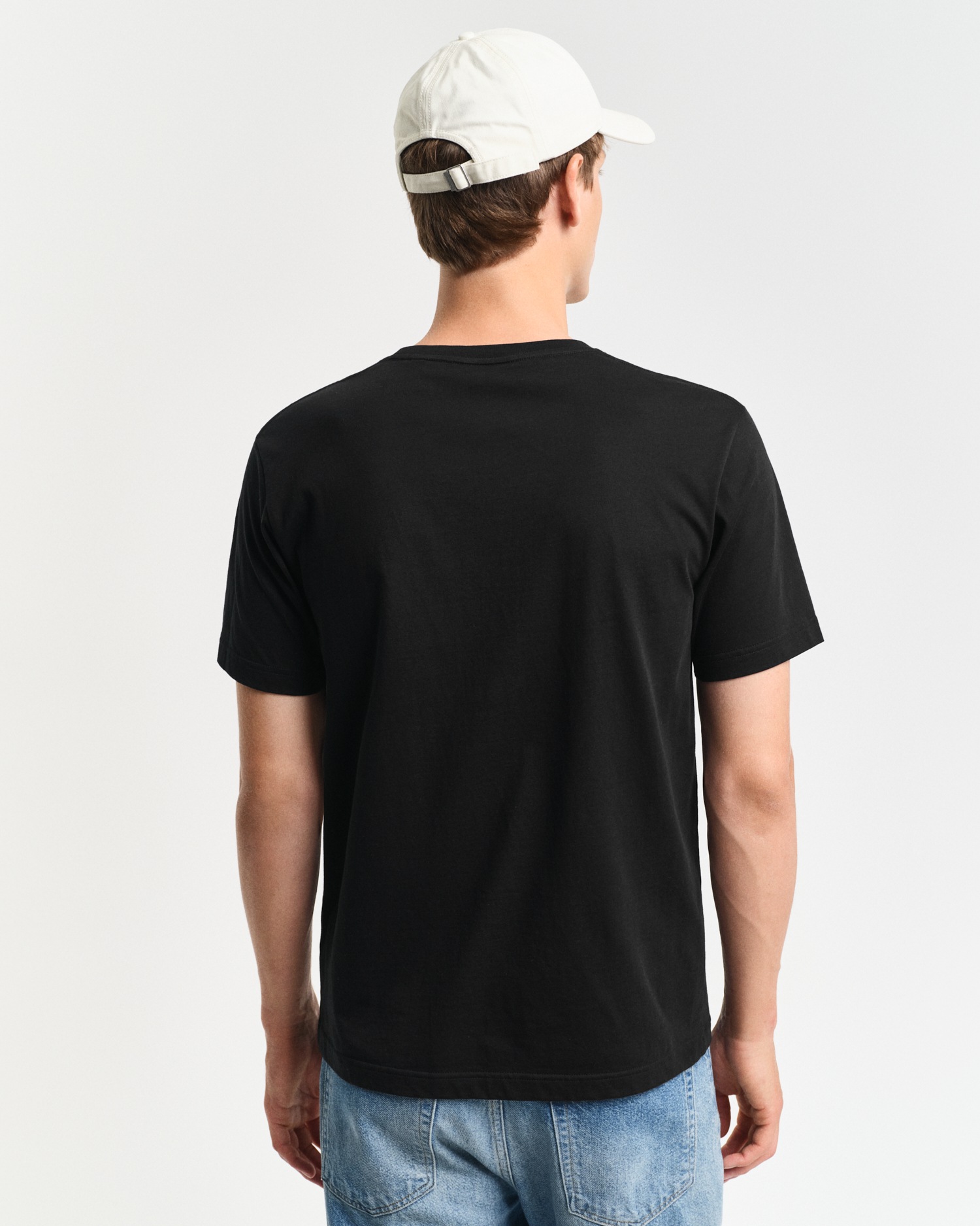 Gant T-Shirt »REG ARCHIVE SHIELD EMB SS T-SHIRT« von dem Archiv aus den 1980er-Jahren inspiriert