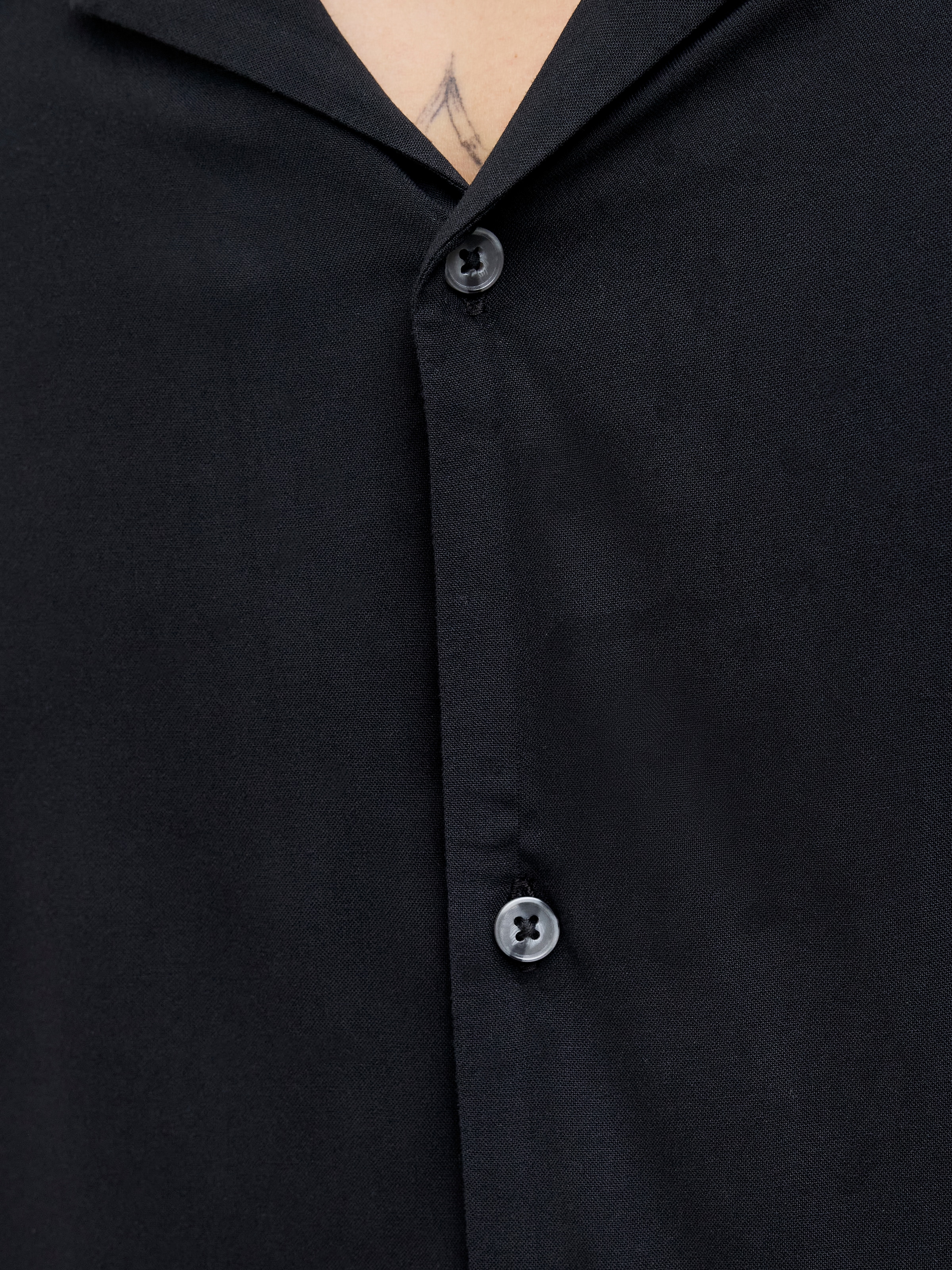 Jack & Jones Kurzarmhemd »JJEJEFF SOLID RESORT SHIRT S/S SN«, mit Resort Kragen